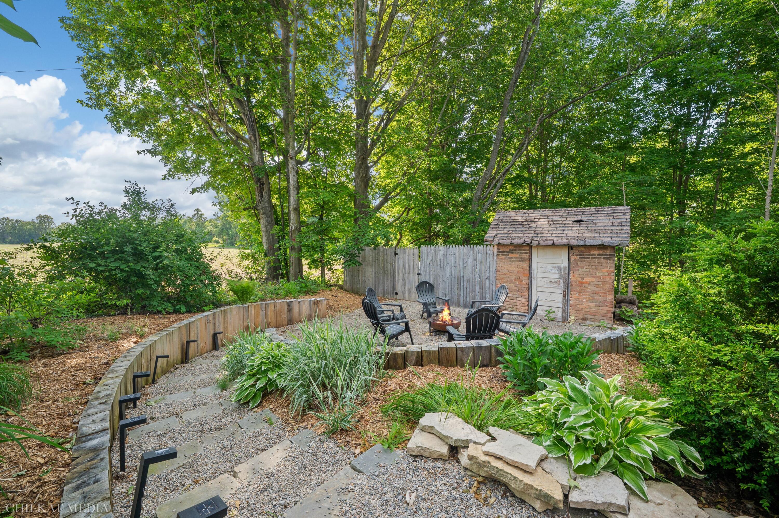 1055 Mount Tabor Road Buchanan MI 49107