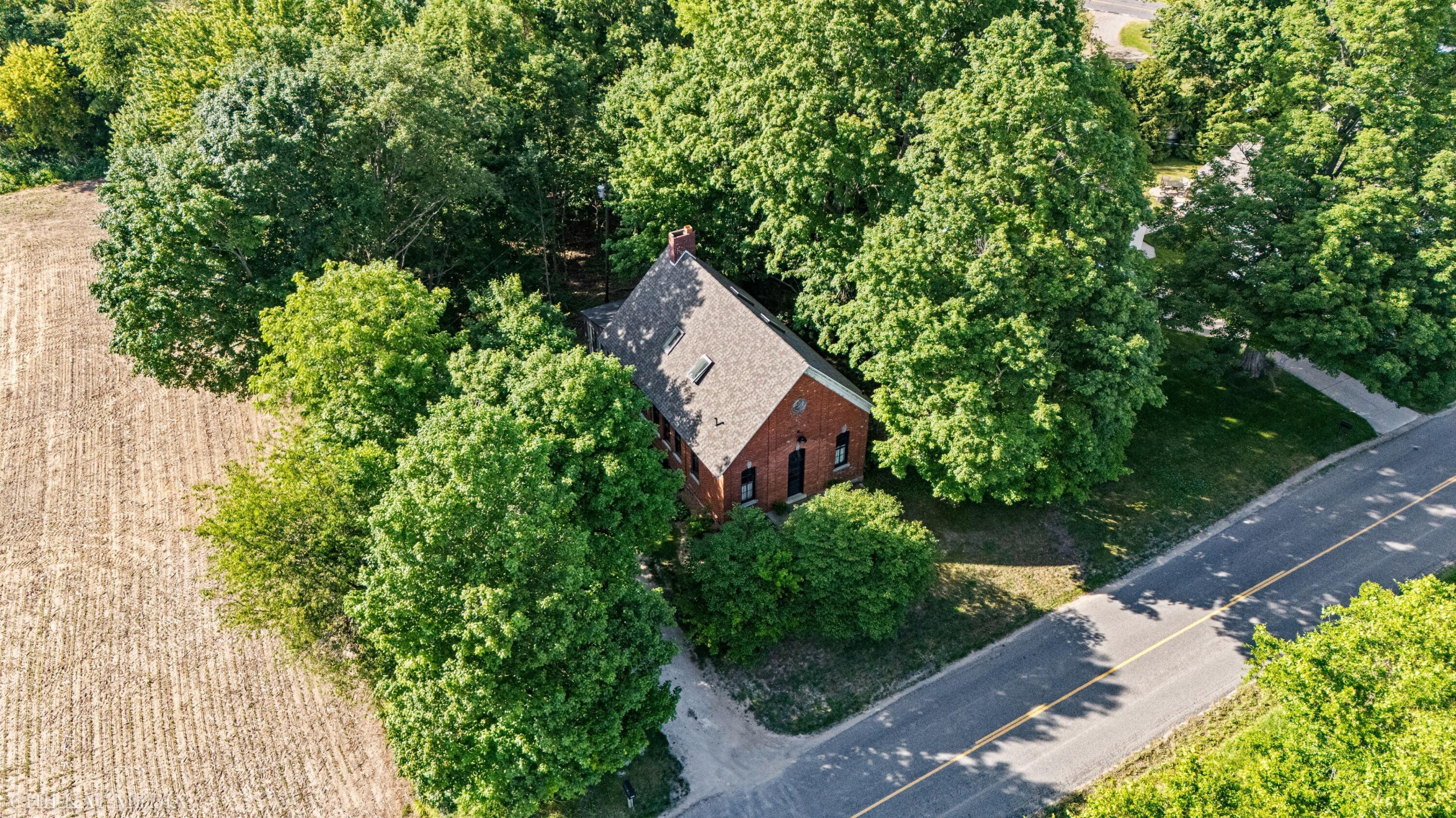 1055 Mount Tabor Road Buchanan MI 49107