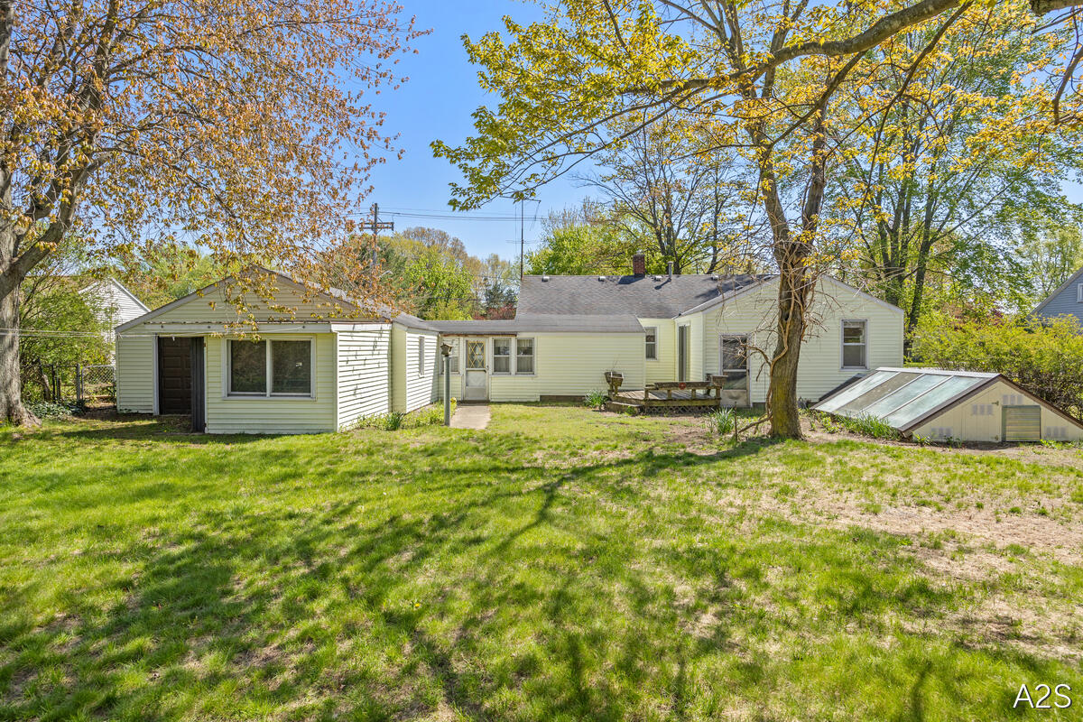 711 Riley Street Holland MI 49424