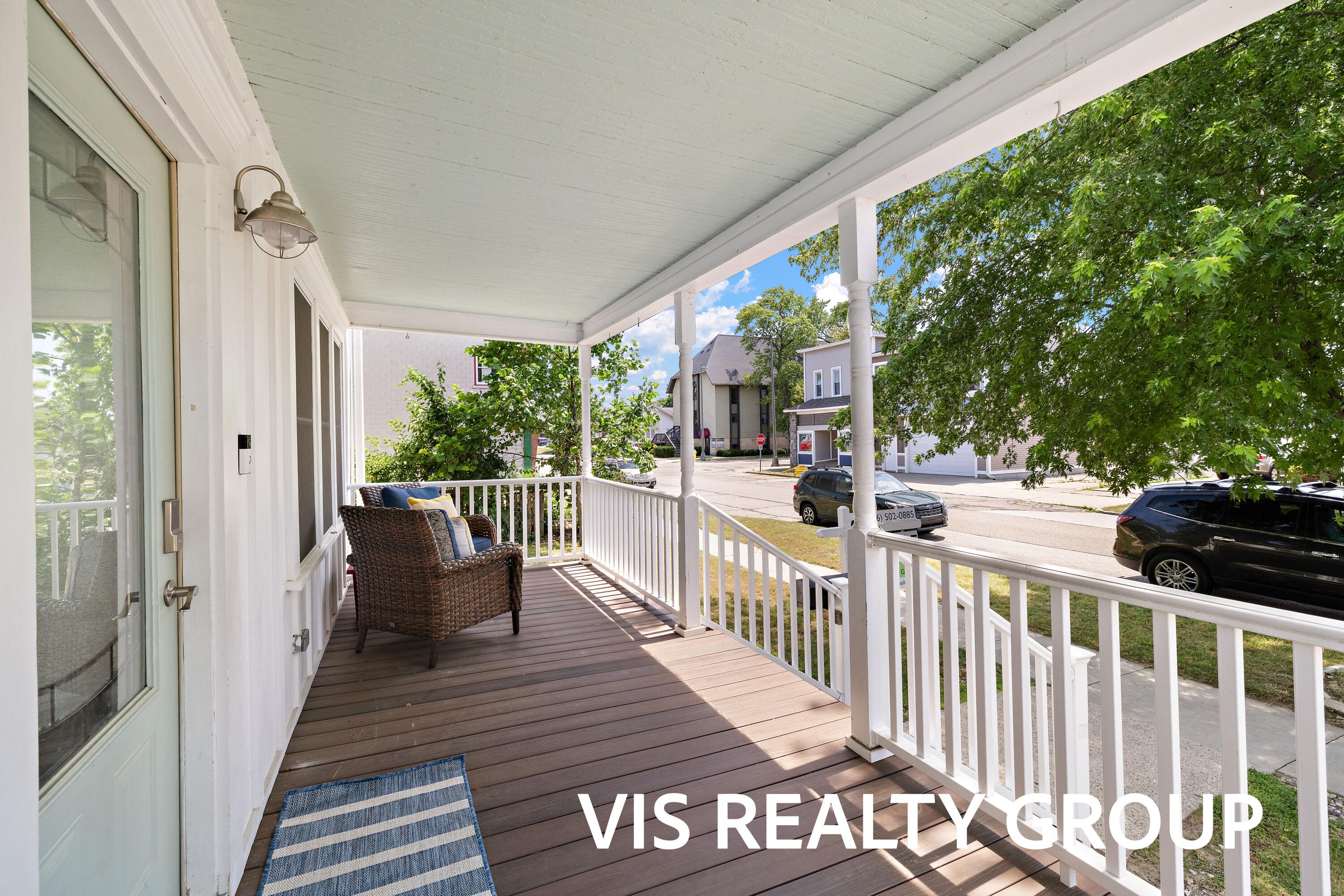 627 Fulton Avenue Grand Haven MI 49417