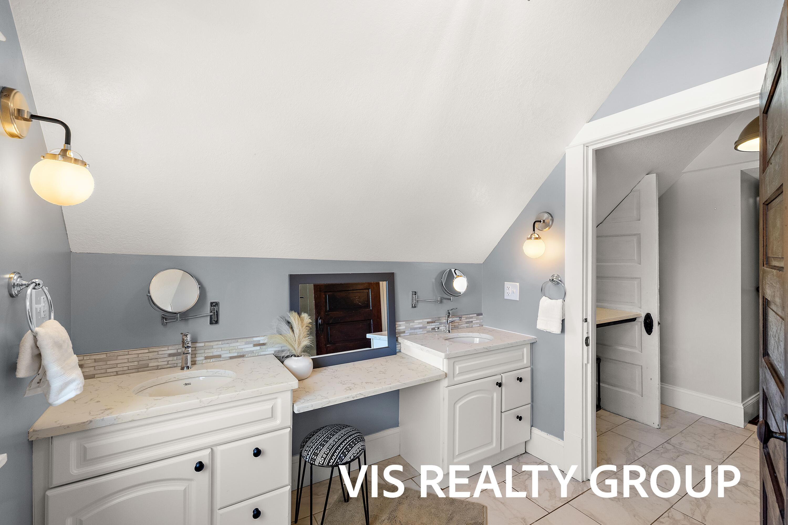 627 Fulton Avenue Grand Haven MI 49417