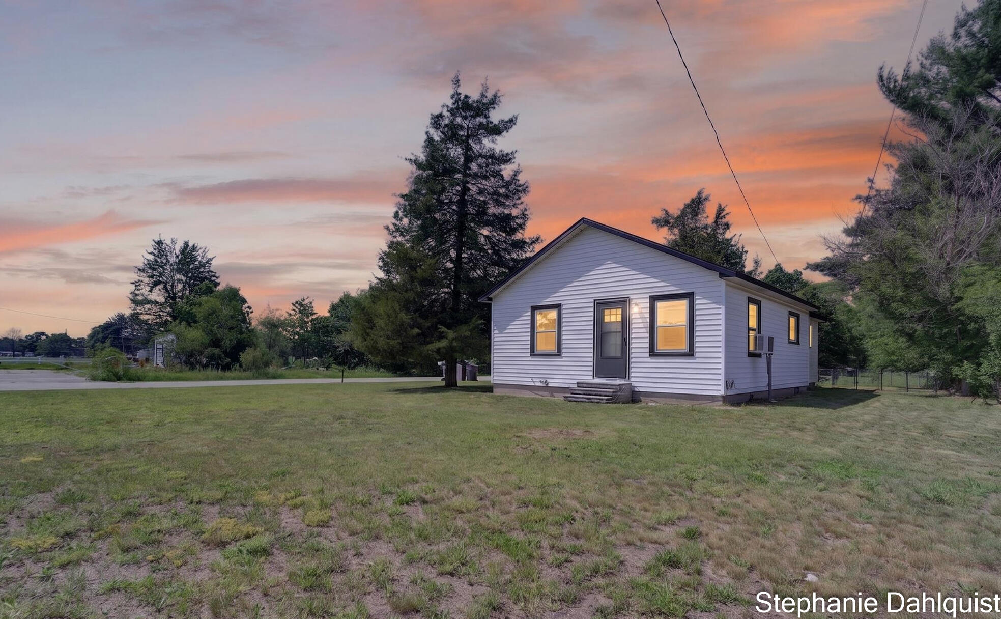 4622 E Apple Avenue Muskegon MI 49442