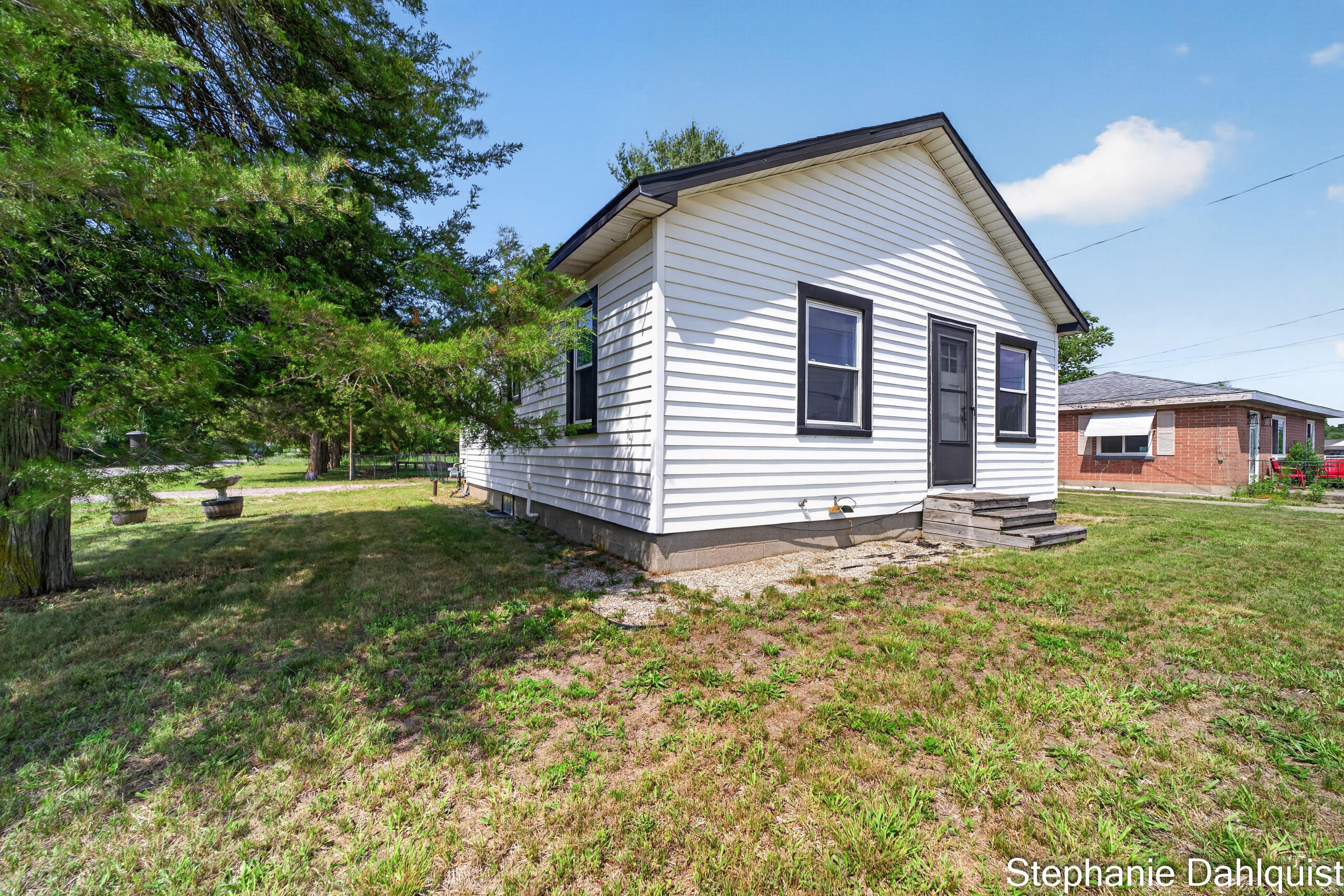 4622 E Apple Avenue Muskegon MI 49442