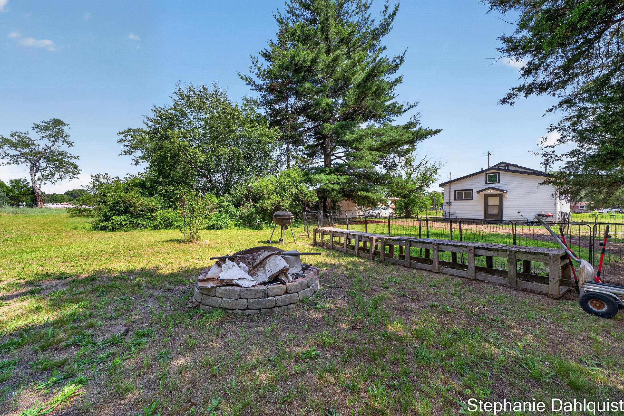 4622 E Apple Avenue Muskegon MI 49442