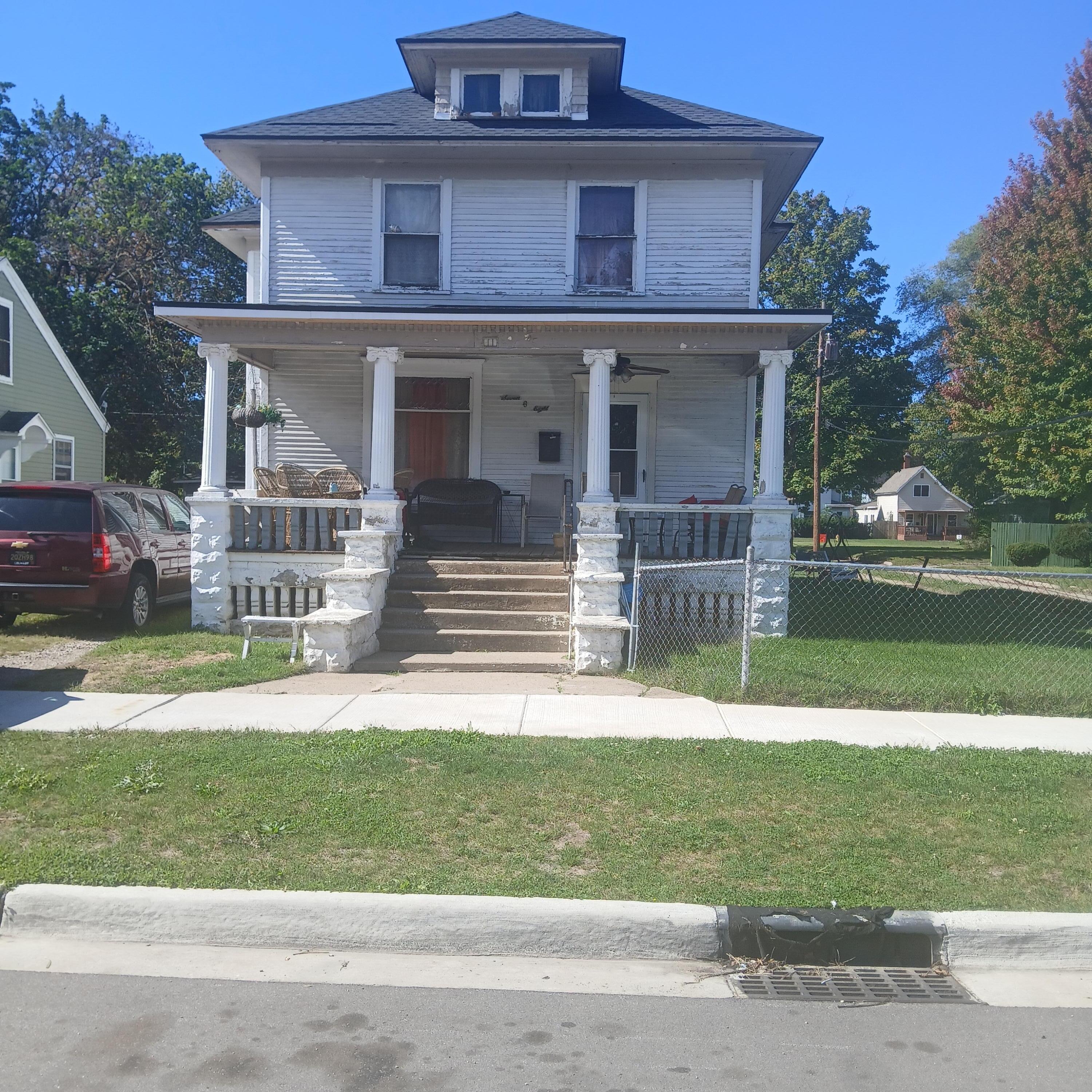 708 Mcalister Avenue Benton Harbor MI 49022
