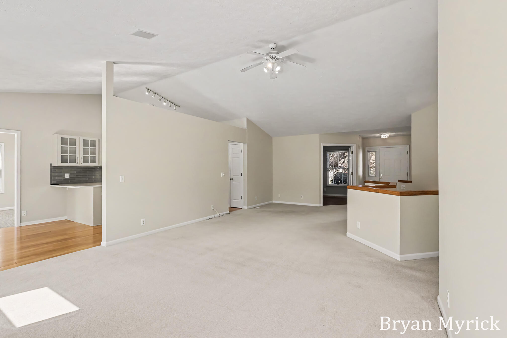 3042 Roberts Way Holland MI 49424
