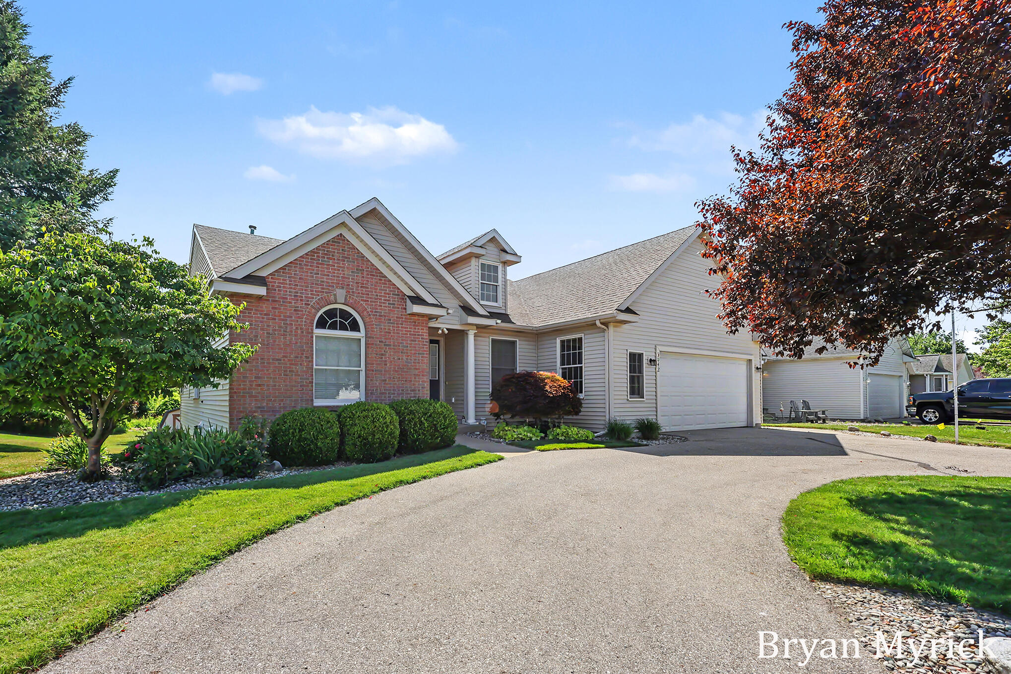 3042 Roberts Way Holland MI 49424