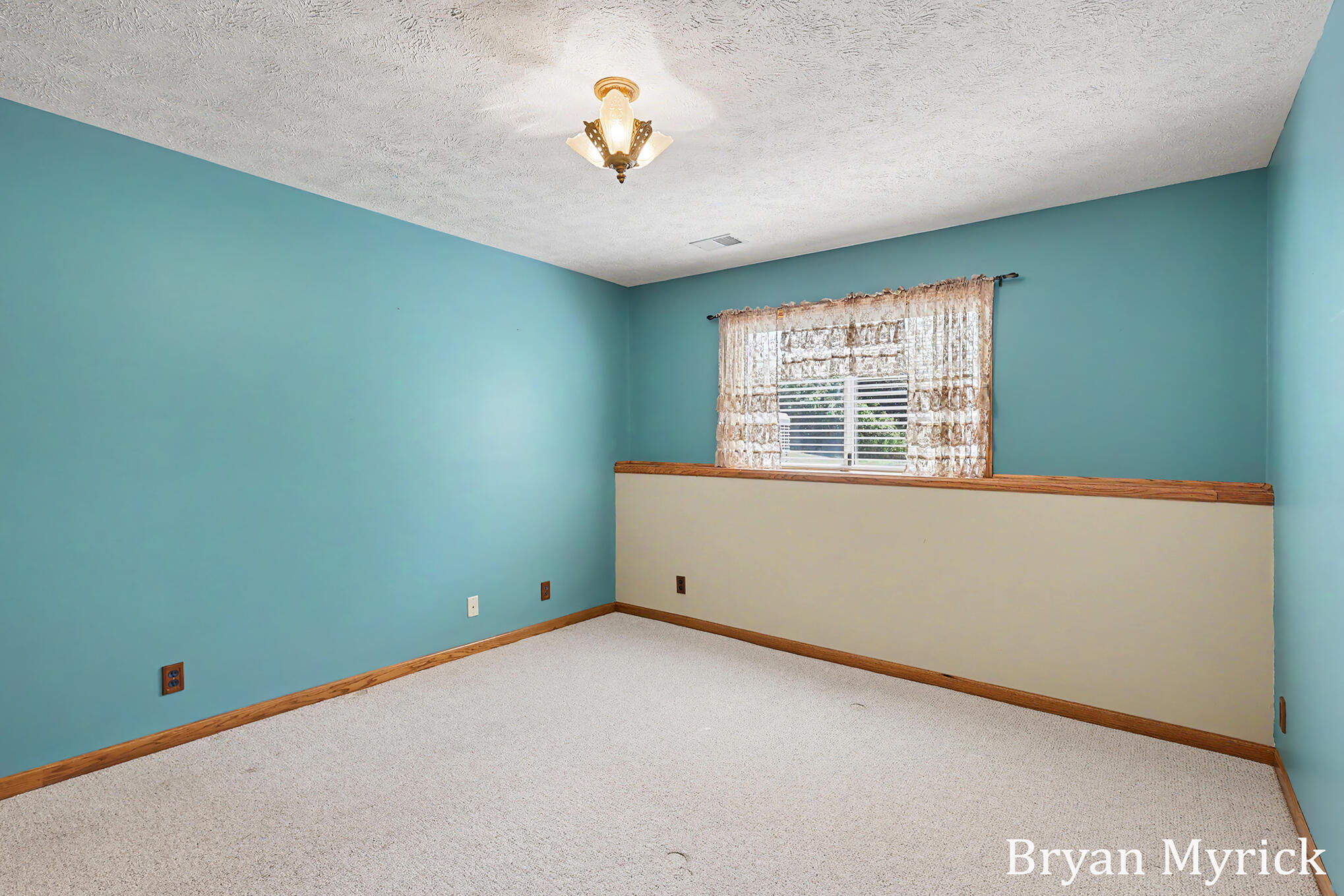 3042 Roberts Way Holland MI 49424