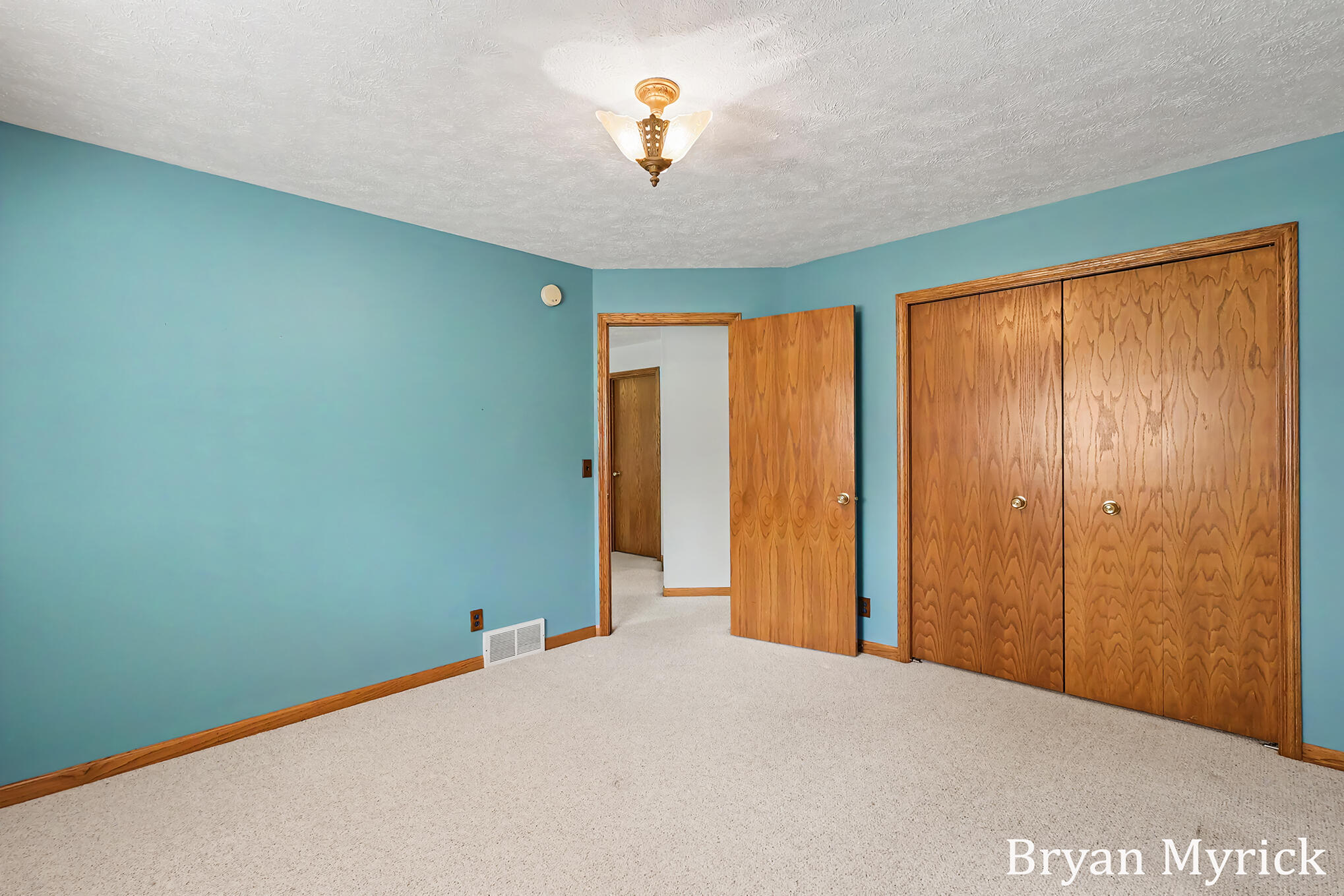 3042 Roberts Way Holland MI 49424