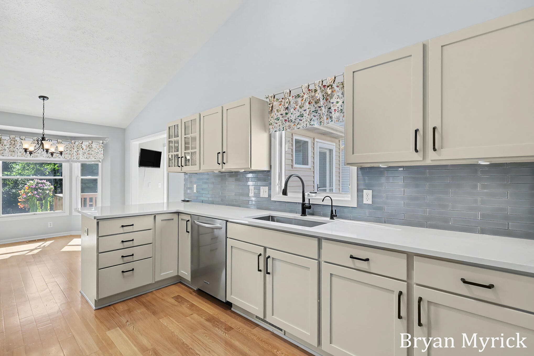 3042 Roberts Way Holland MI 49424