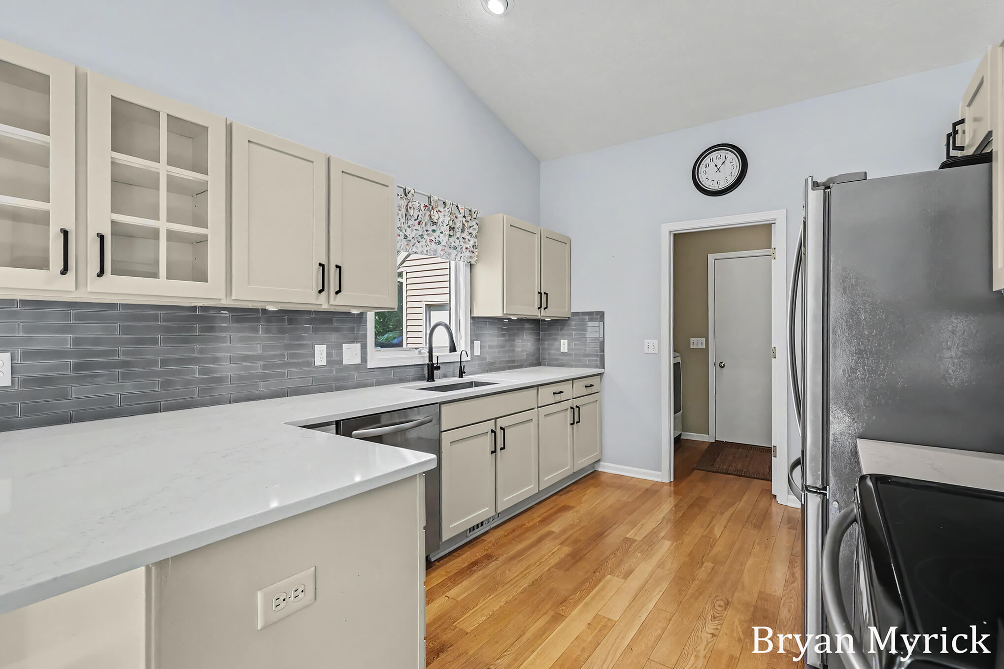 3042 Roberts Way Holland MI 49424