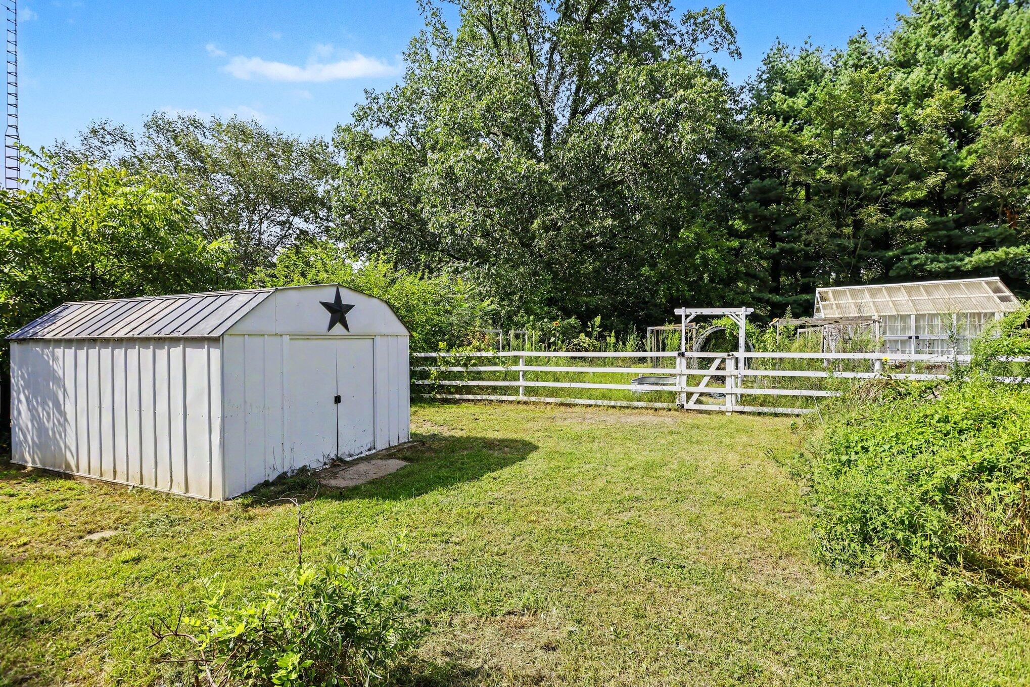 4531 Mead Road Buchanan MI 49107