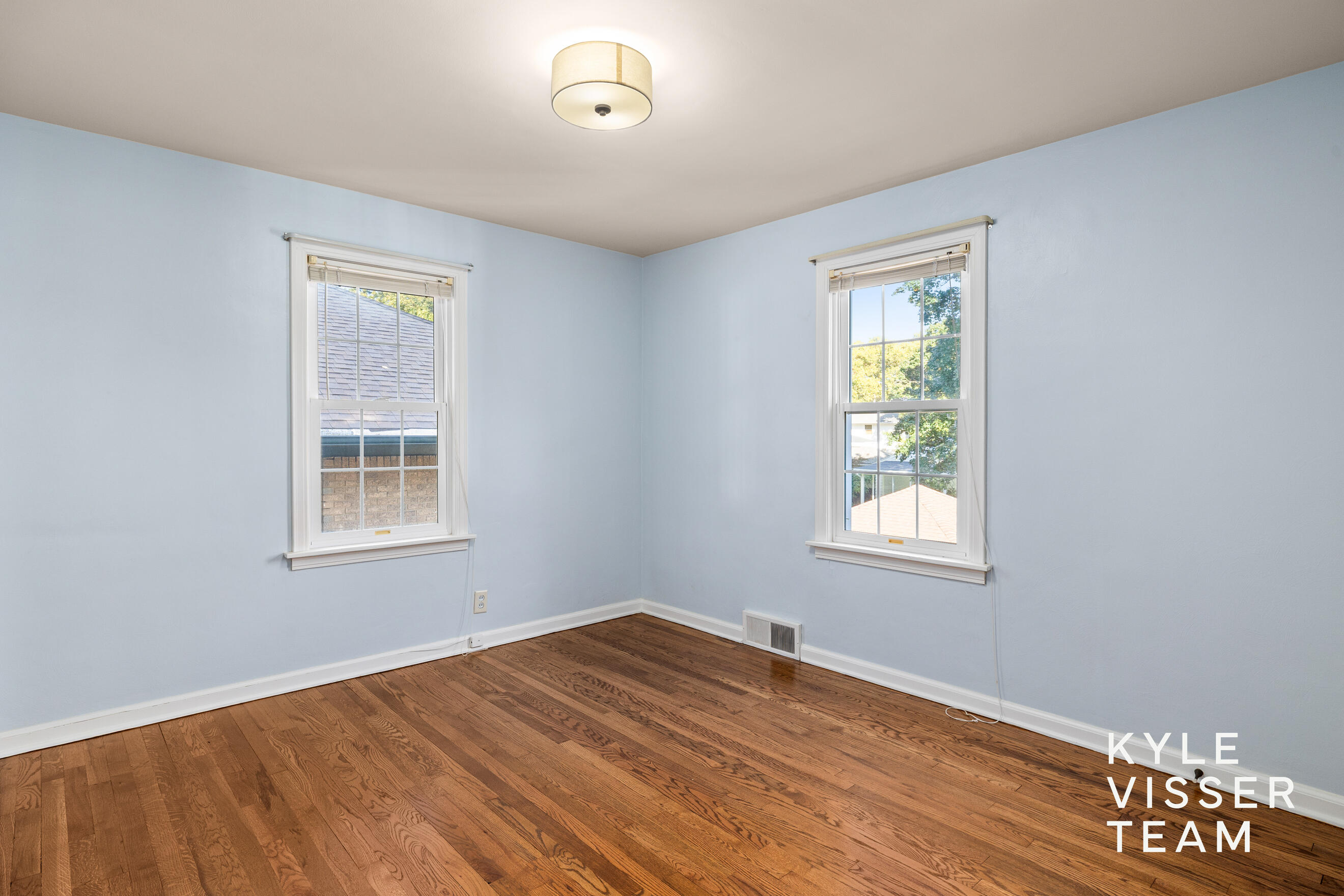 228 Baynton Avenue NE Grand Rapids MI 49503