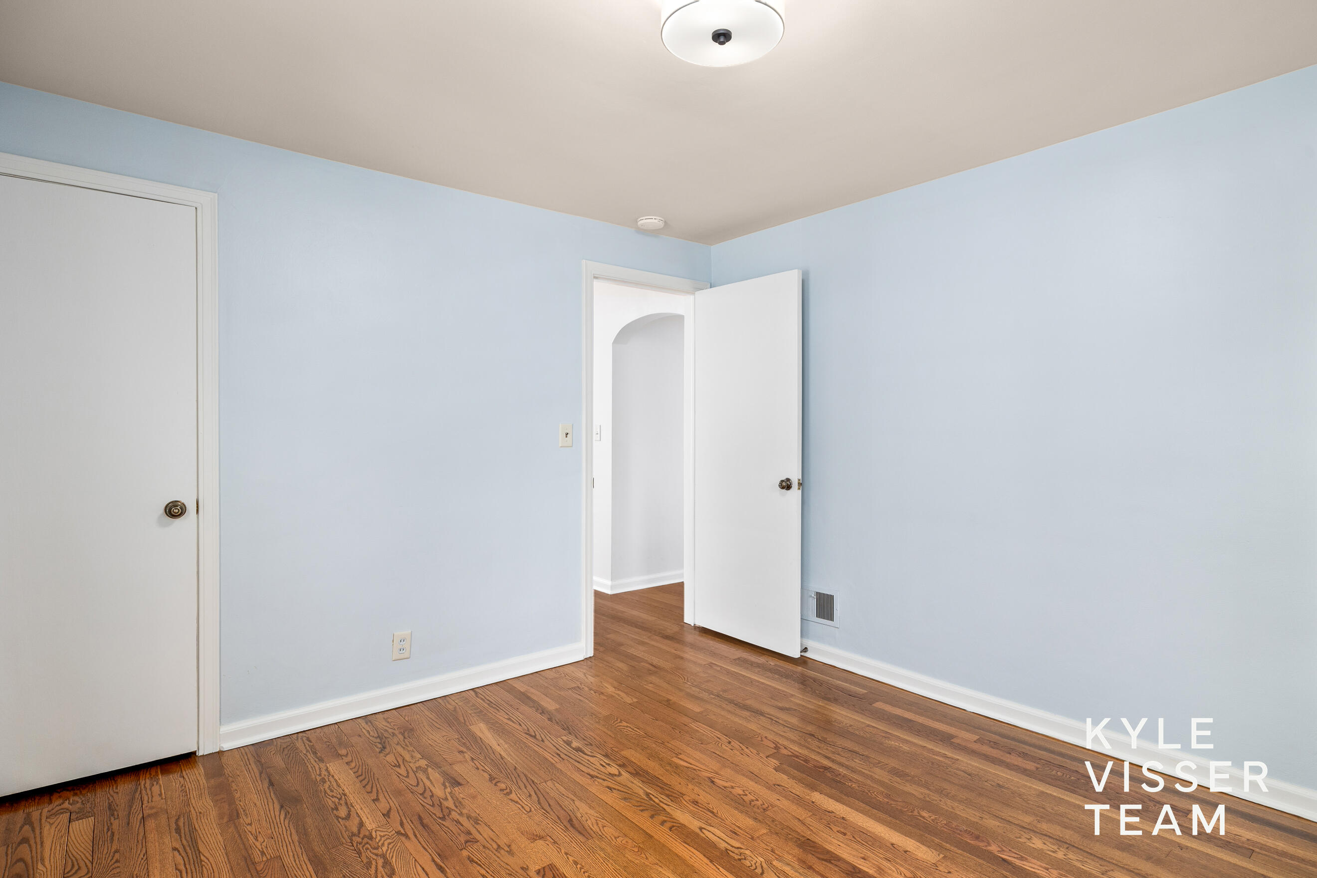 228 Baynton Avenue NE Grand Rapids MI 49503