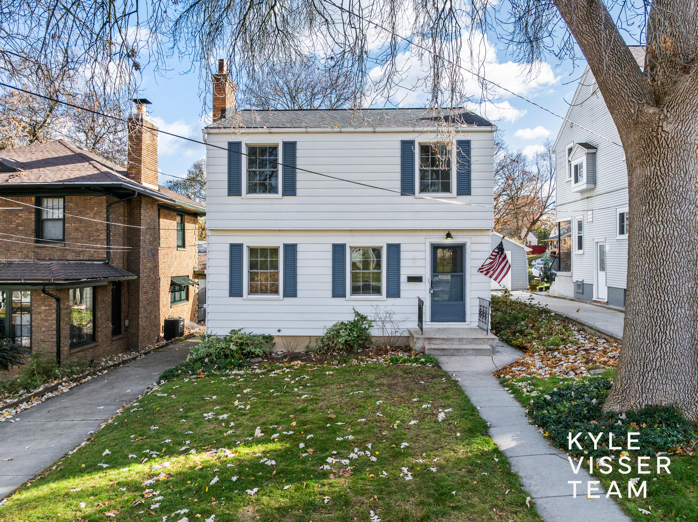 228 Baynton Avenue NE Grand Rapids MI 49503