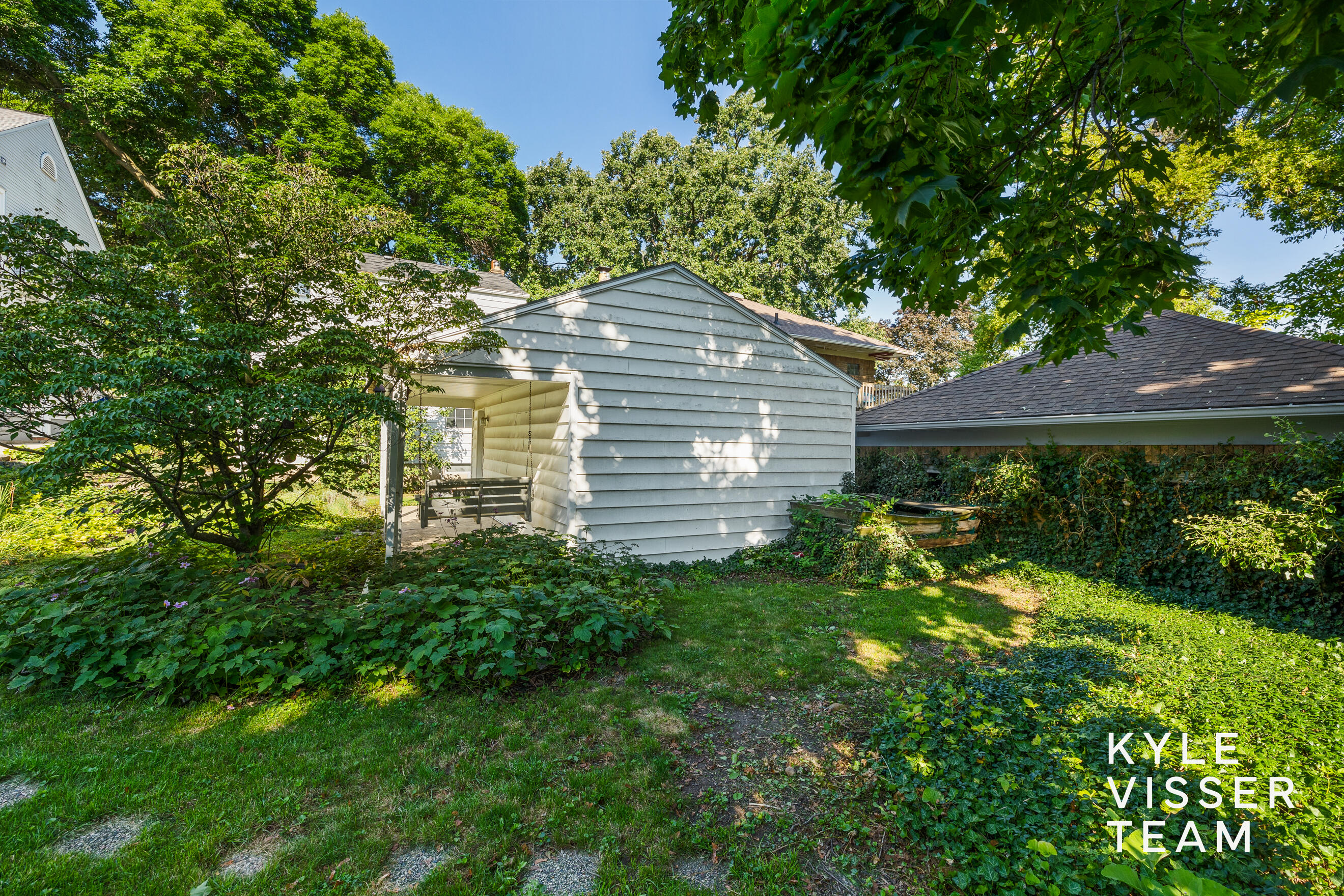 228 Baynton Avenue NE Grand Rapids MI 49503