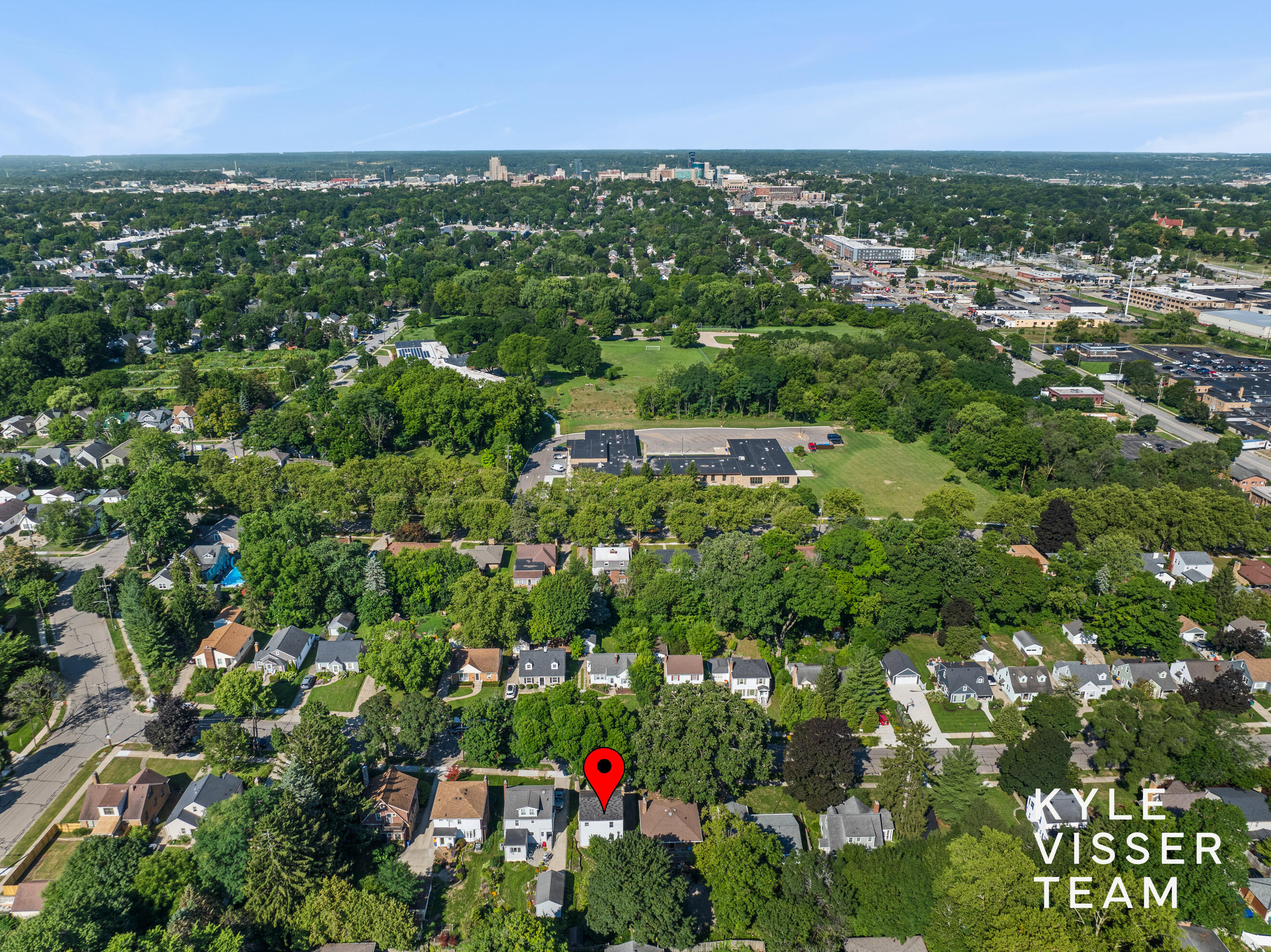 228 Baynton Avenue NE Grand Rapids MI 49503