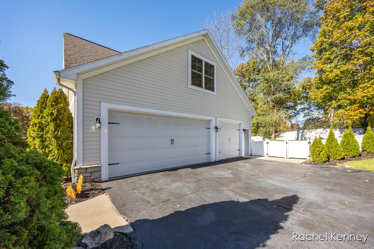 7787 Hunters Way Court SE Ada MI 49301