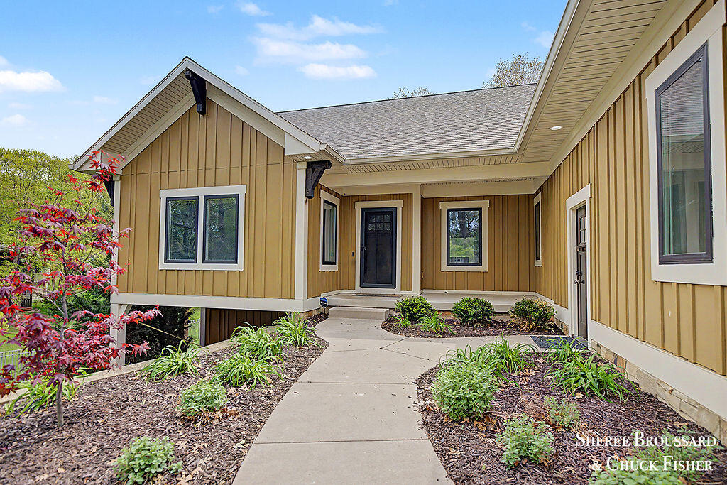 2975 Bird Avenue NE Grand Rapids MI 49525