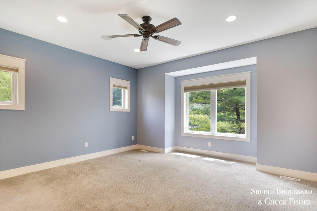 2975 Bird Avenue NE Grand Rapids MI 49525