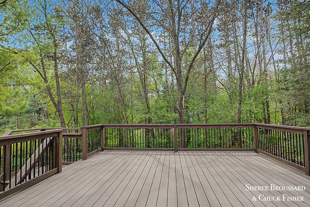 2975 Bird Avenue NE Grand Rapids MI 49525