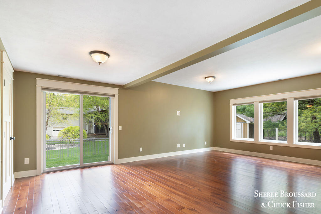 2975 Bird Avenue NE Grand Rapids MI 49525