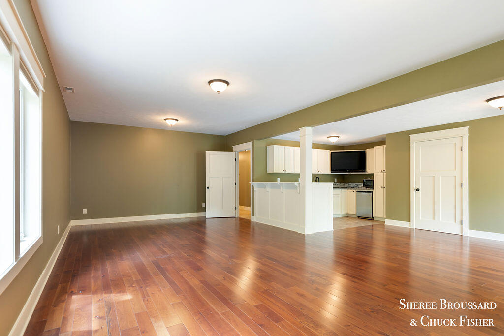2975 Bird Avenue NE Grand Rapids MI 49525