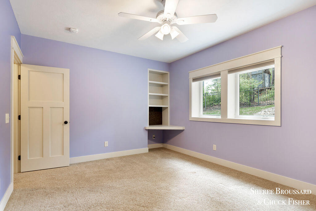 2975 Bird Avenue NE Grand Rapids MI 49525