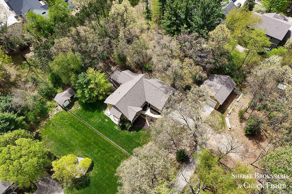 2975 Bird Avenue NE Grand Rapids MI 49525