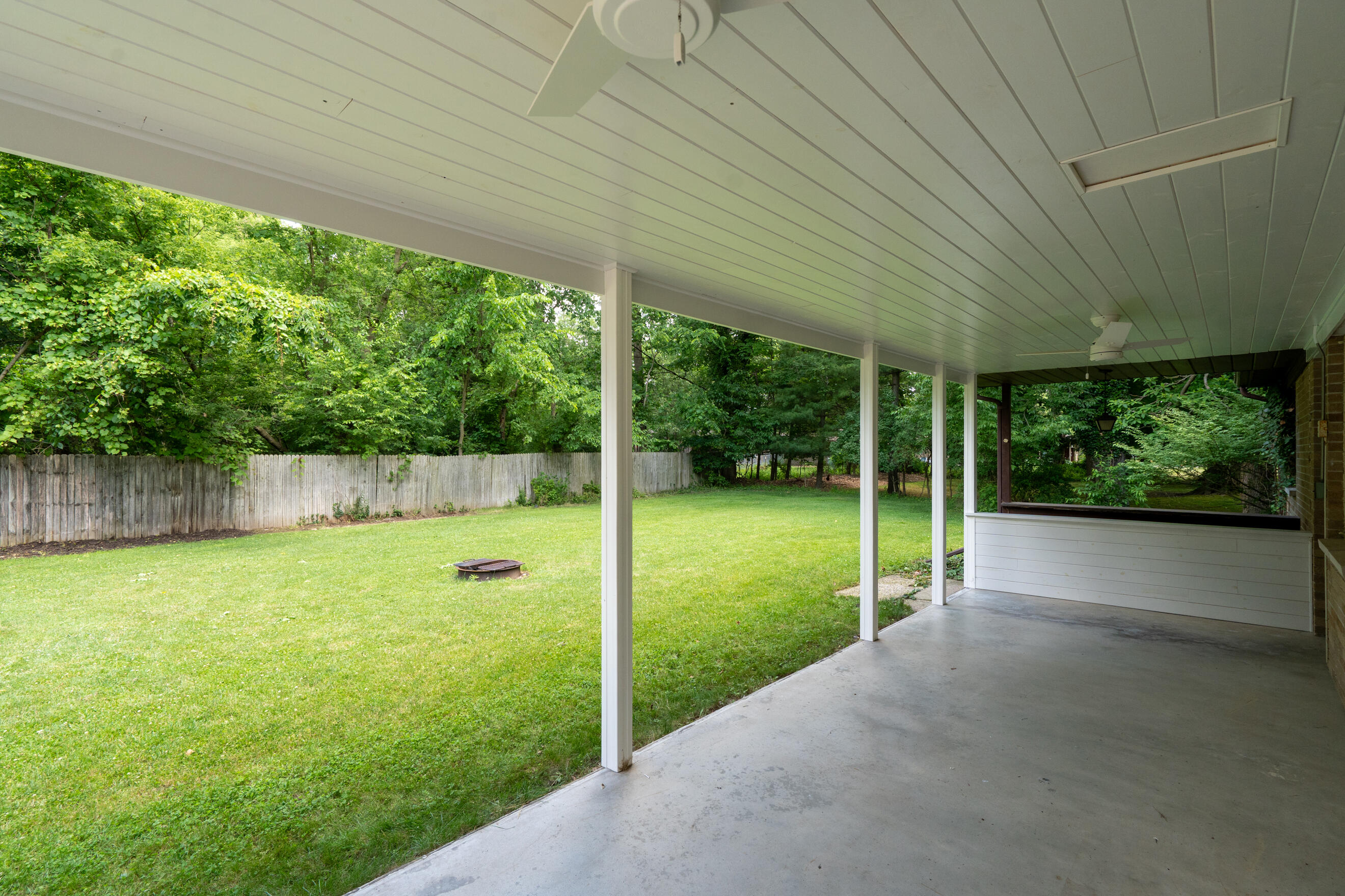2121 Lakewood Drive Kalamazoo MI 49001