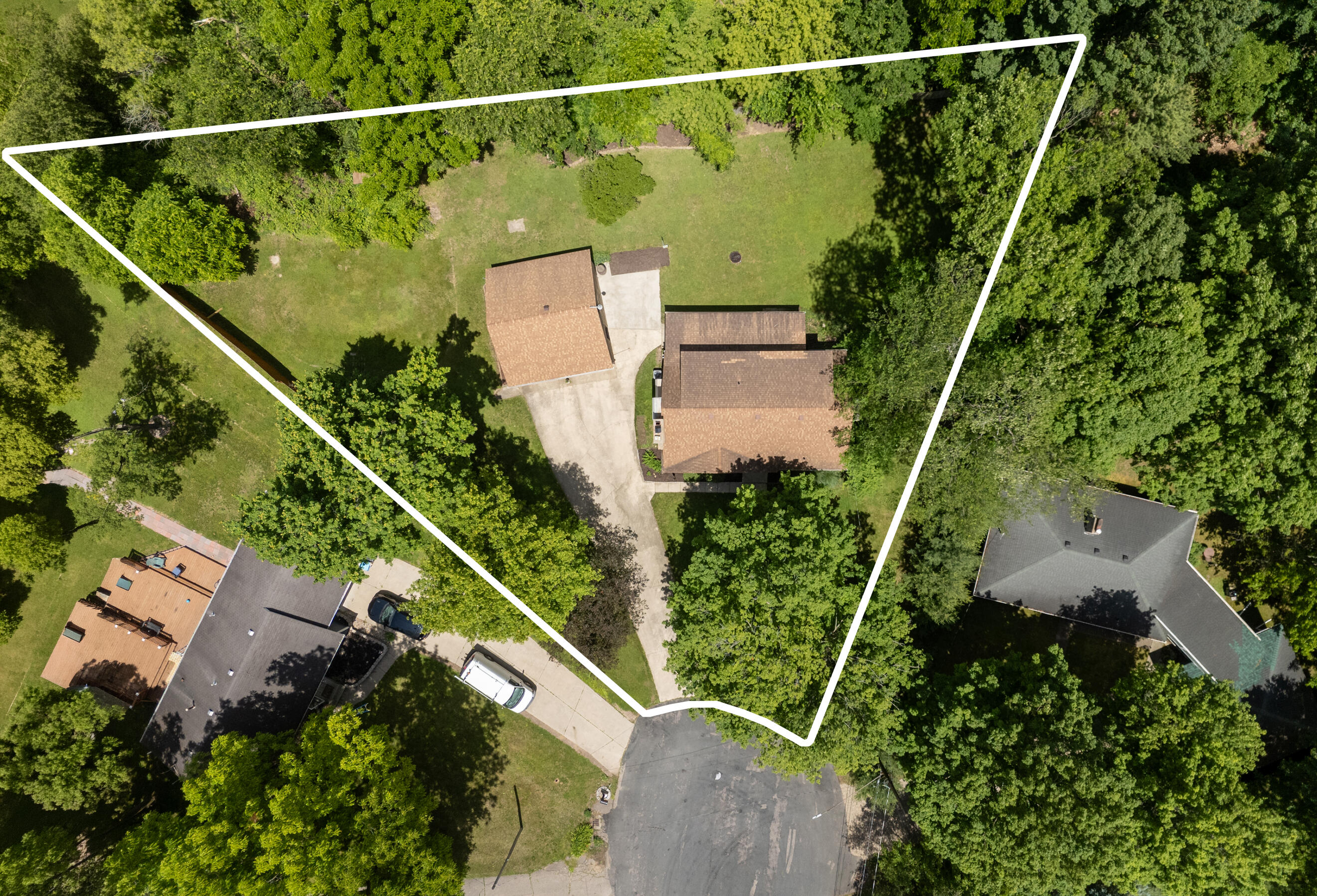 2121 Lakewood Drive Kalamazoo MI 49001