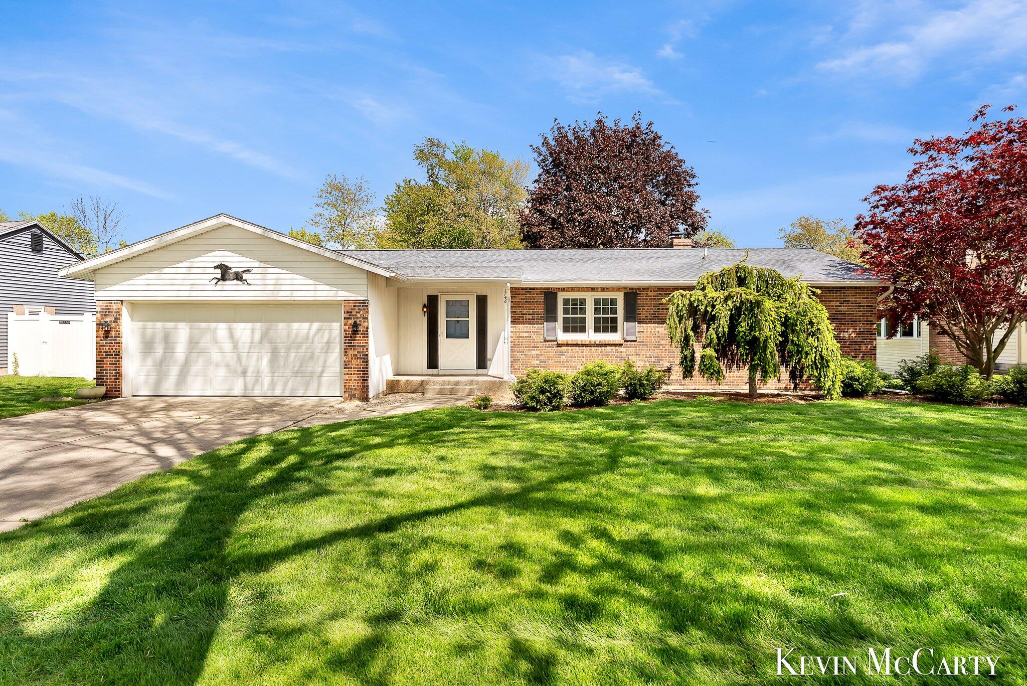 1746 Edgewood Avenue SE Grand Rapids MI 49506