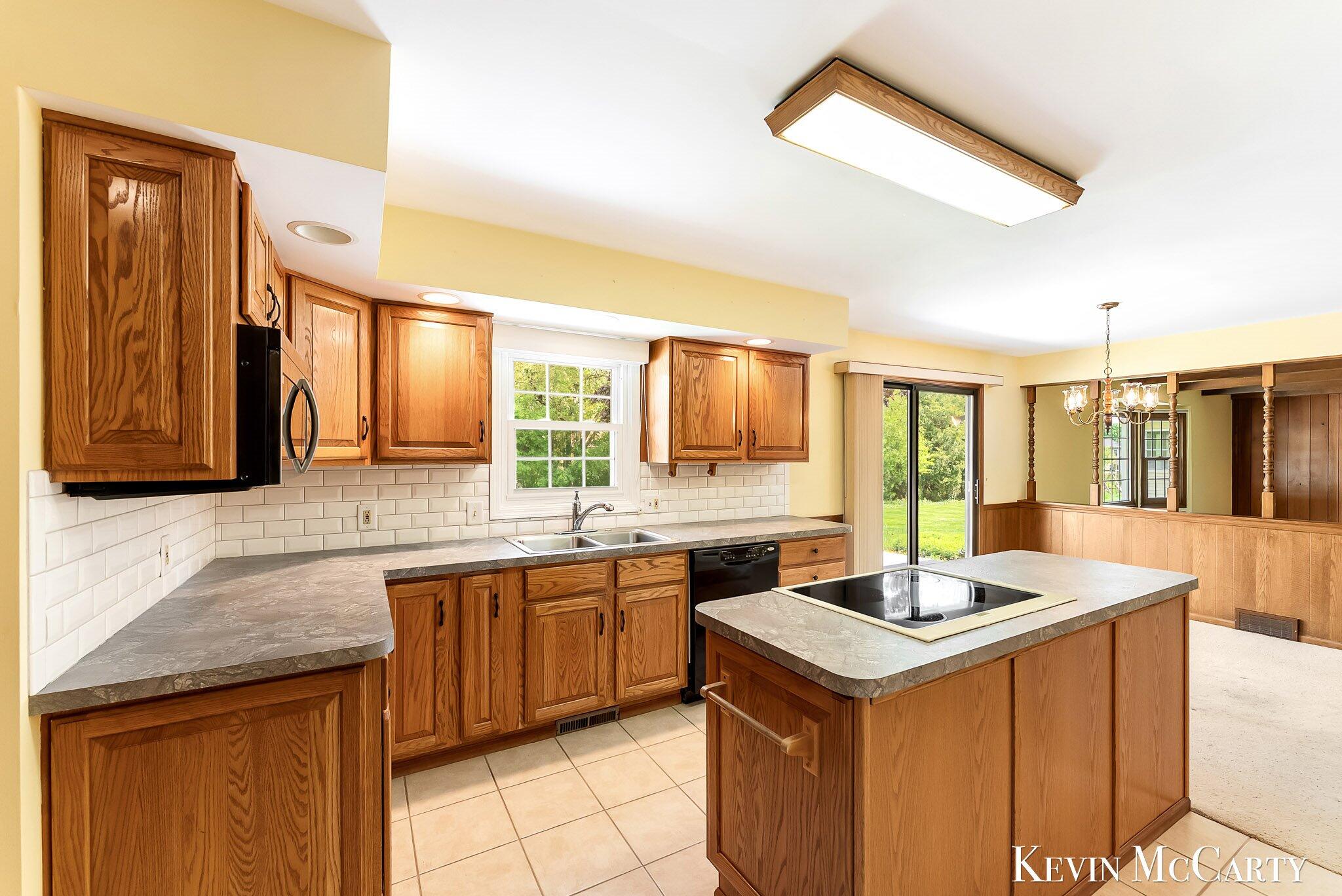 1746 Edgewood Avenue SE Grand Rapids MI 49506