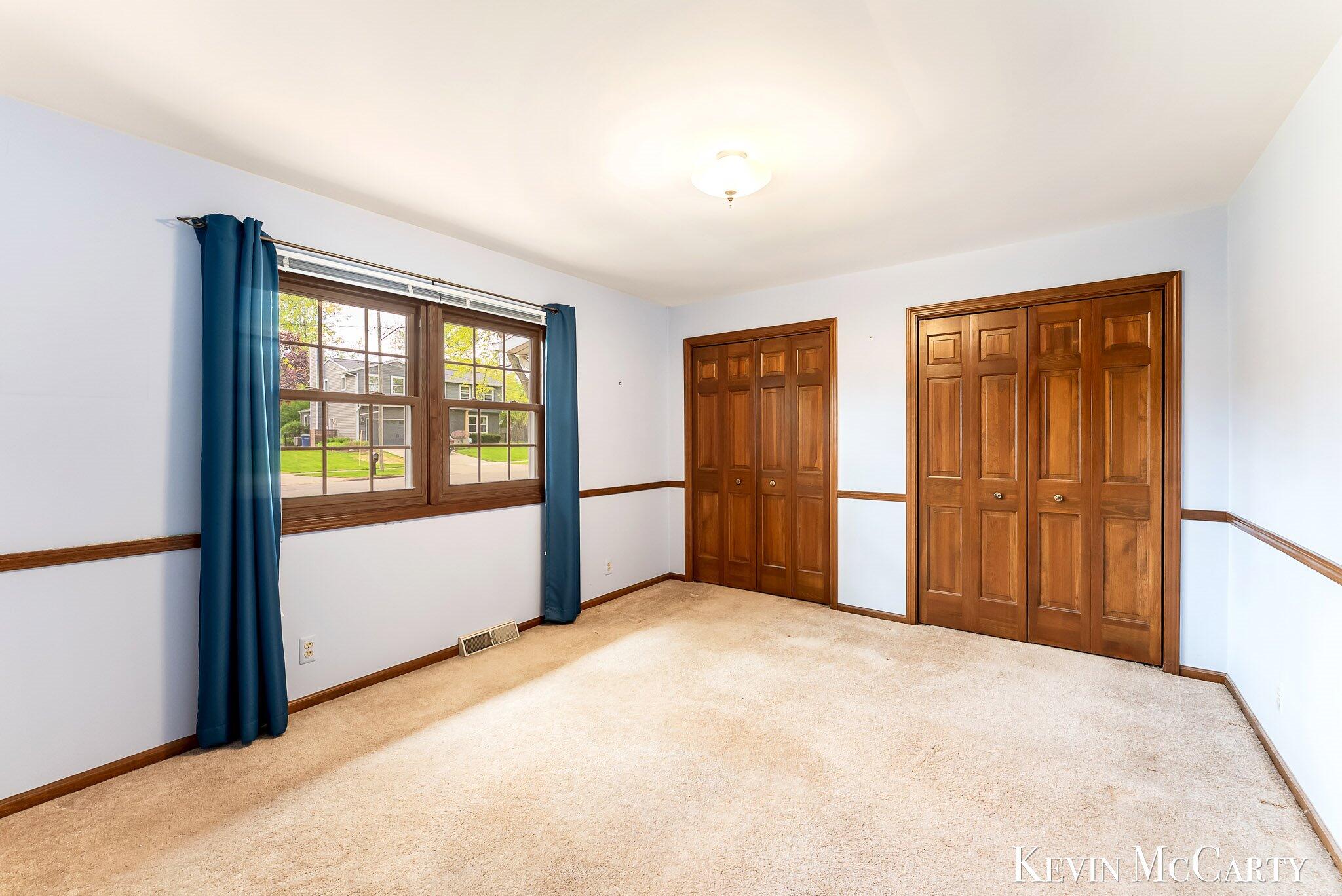 1746 Edgewood Avenue SE Grand Rapids MI 49506