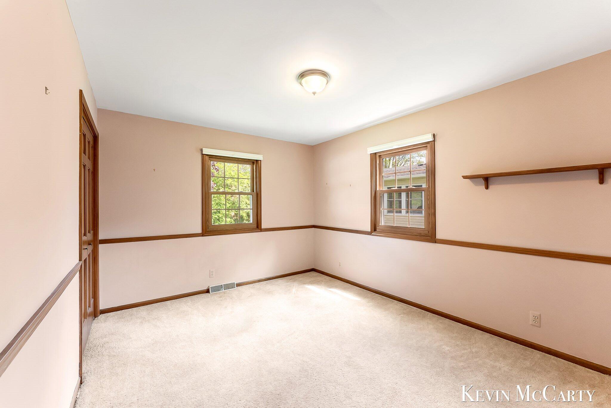 1746 Edgewood Avenue SE Grand Rapids MI 49506