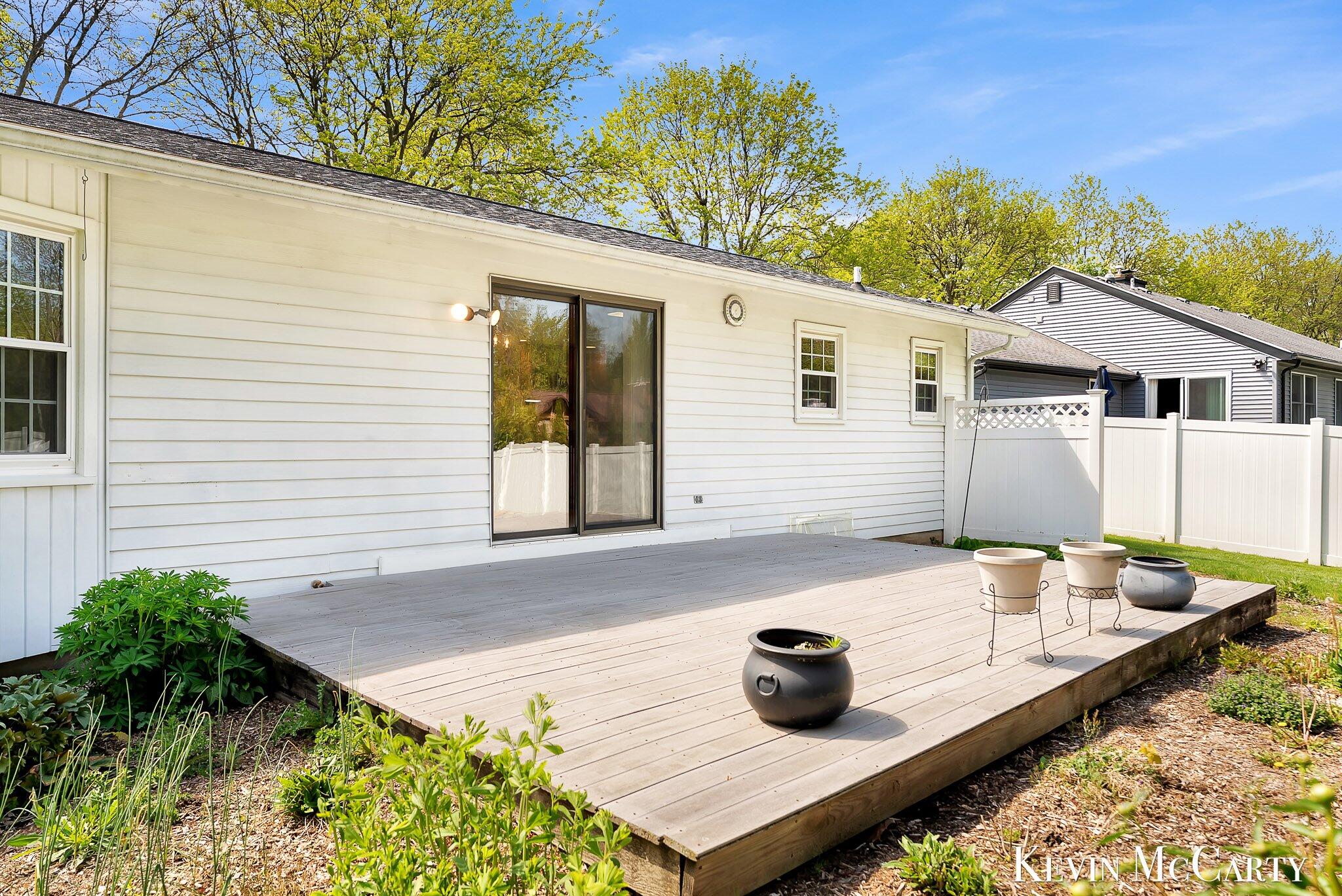1746 Edgewood Avenue SE Grand Rapids MI 49506