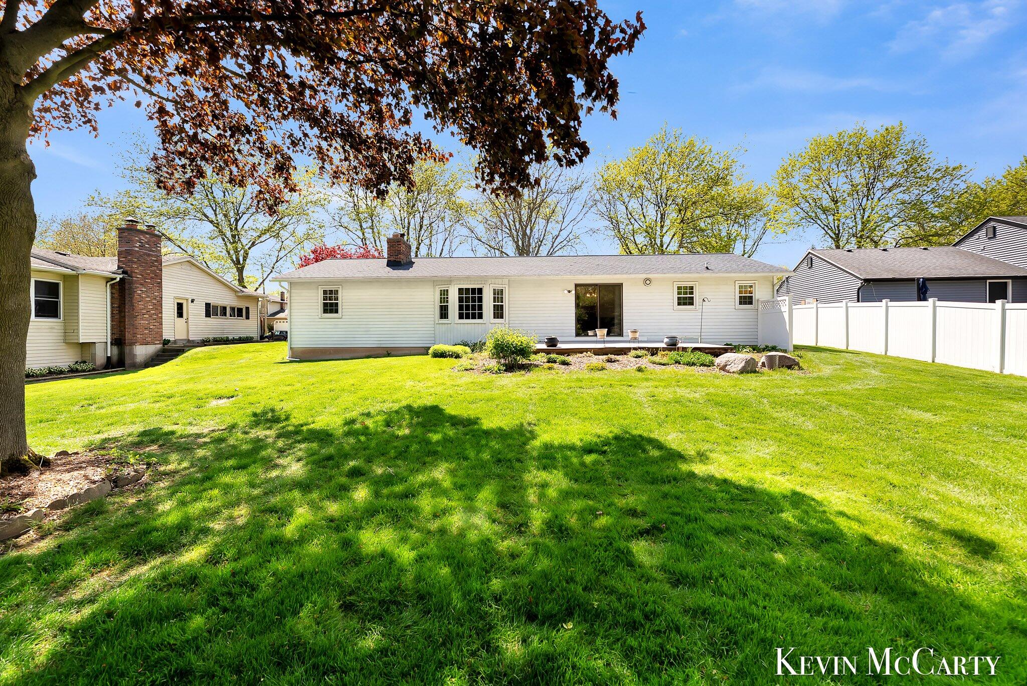 1746 Edgewood Avenue SE Grand Rapids MI 49506