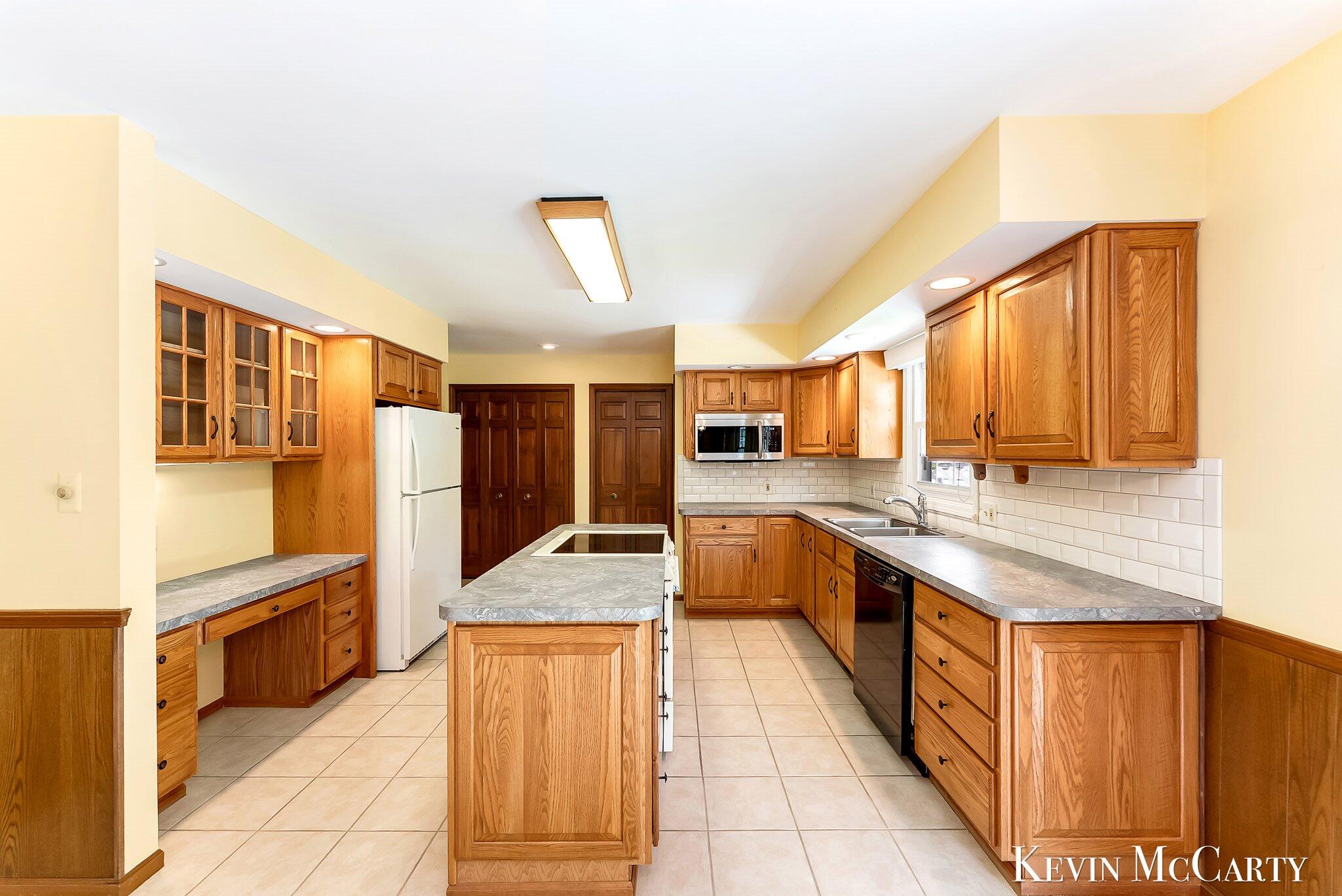 1746 Edgewood Avenue SE Grand Rapids MI 49506