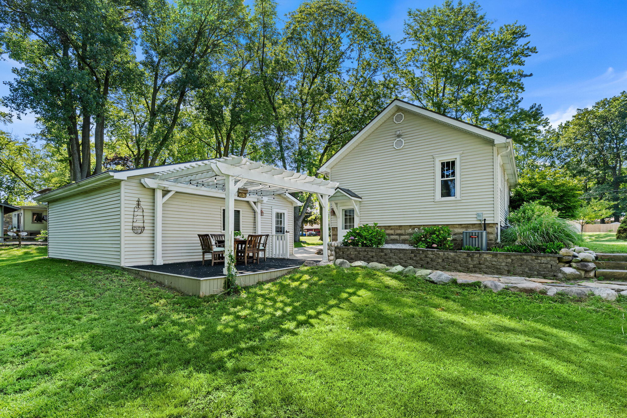 839 Paw Paw Drive Holland MI 49423