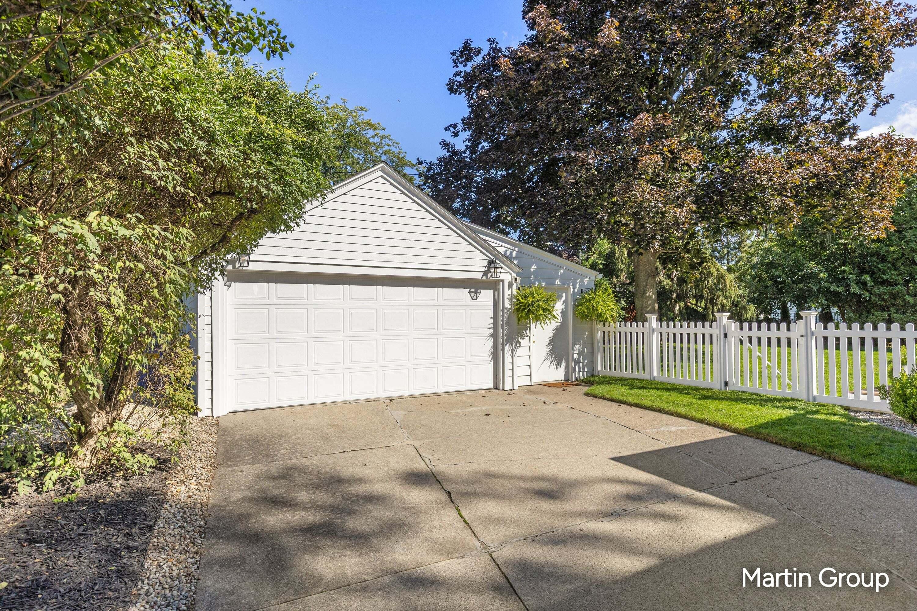 485 Marywood Drive NE Grand Rapids MI 49505