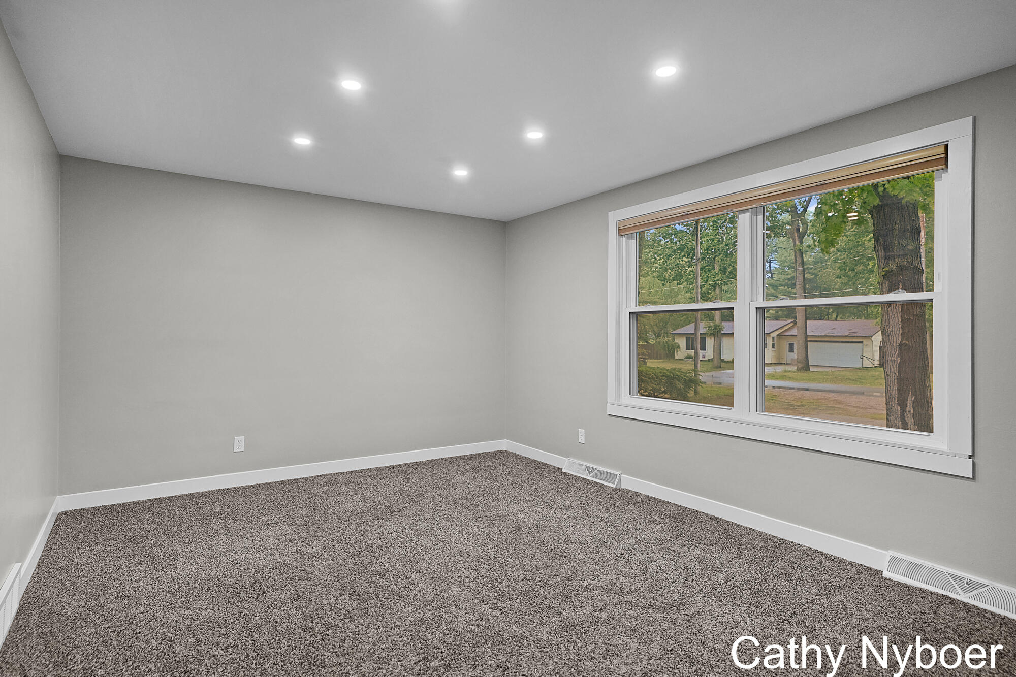 14870 Sharon Avenue Grand Haven MI 49417