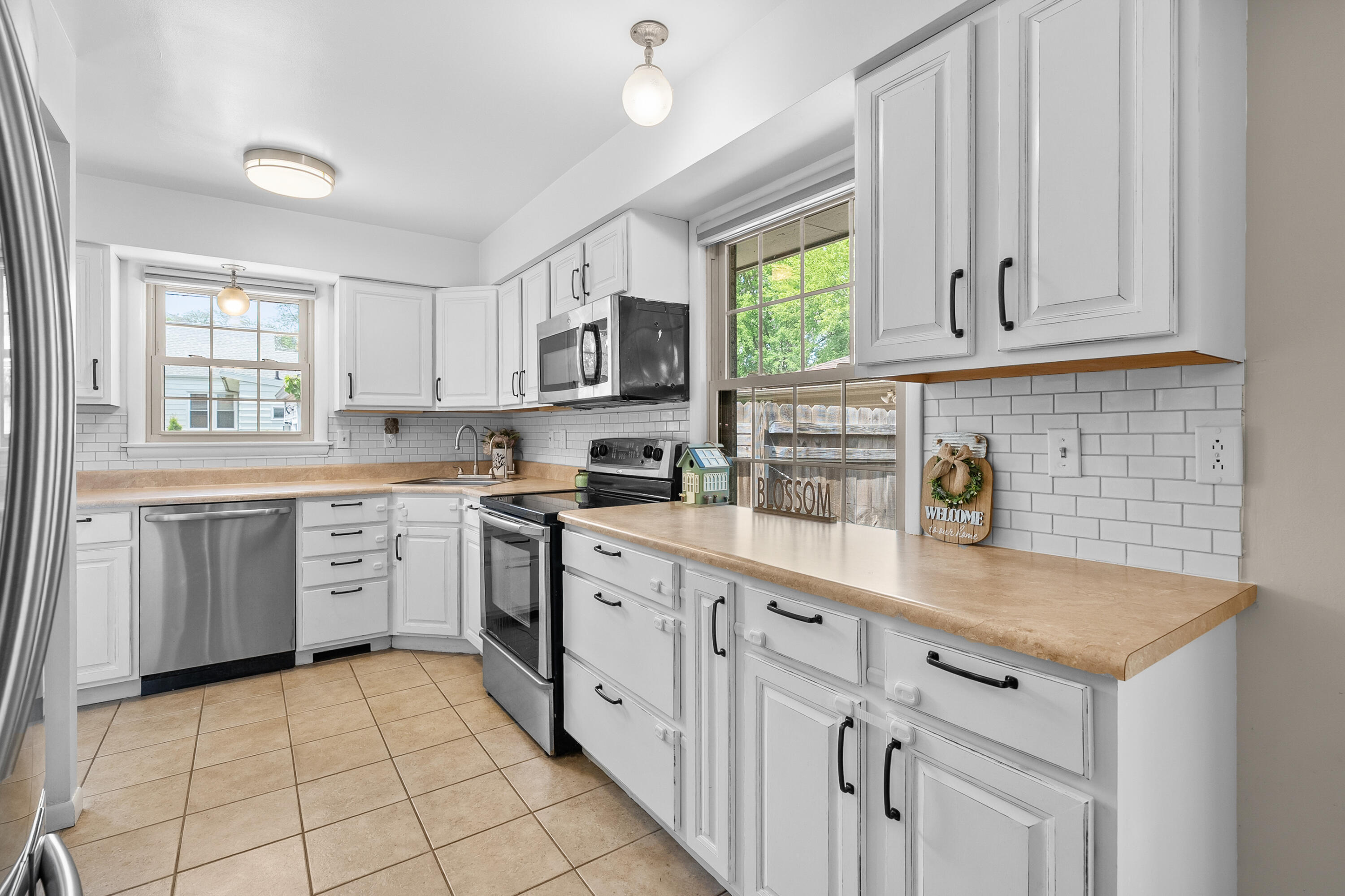 917 Roseland Avenue Kalamazoo MI 49001