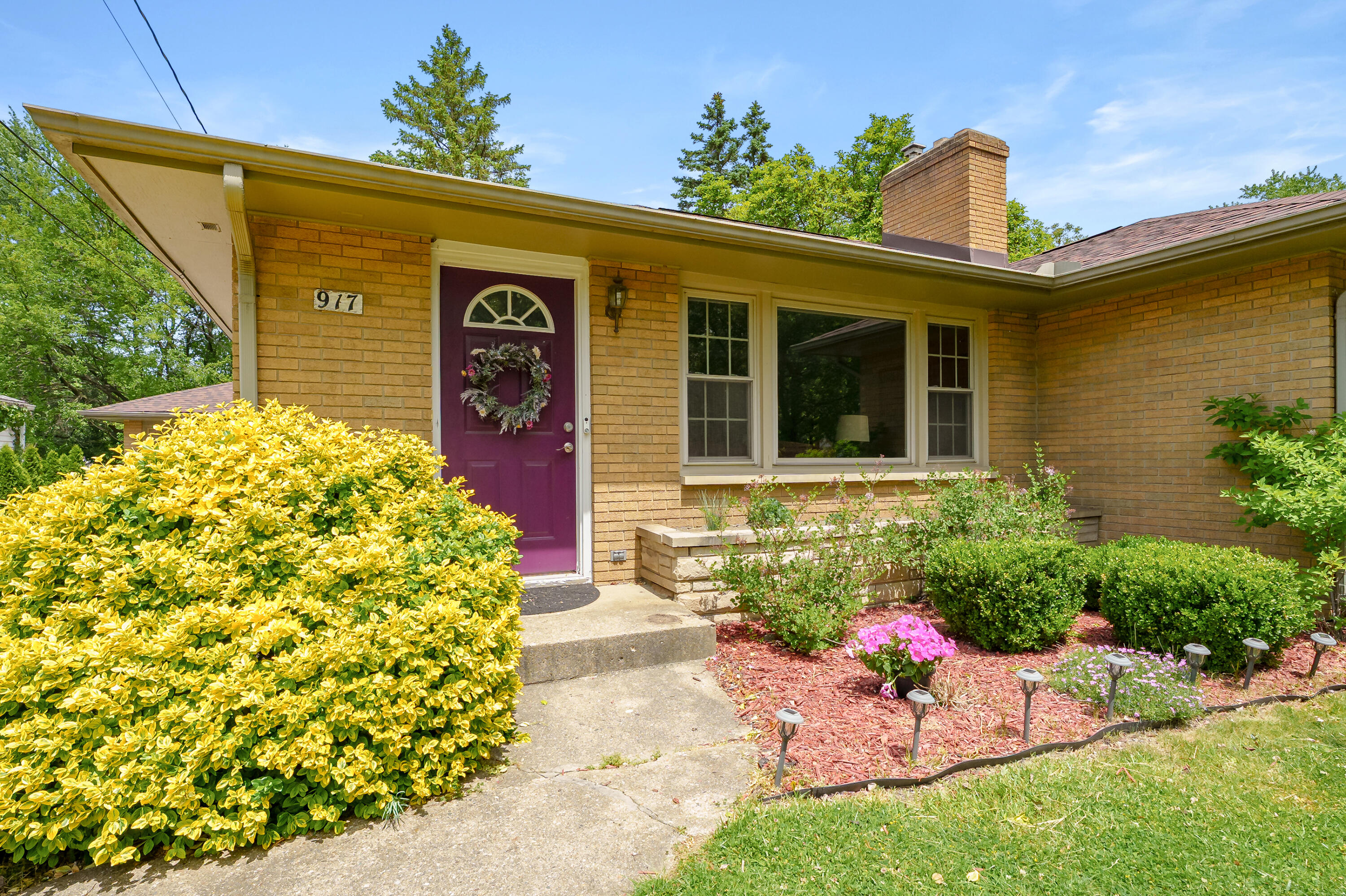 917 Roseland Avenue Kalamazoo MI 49001