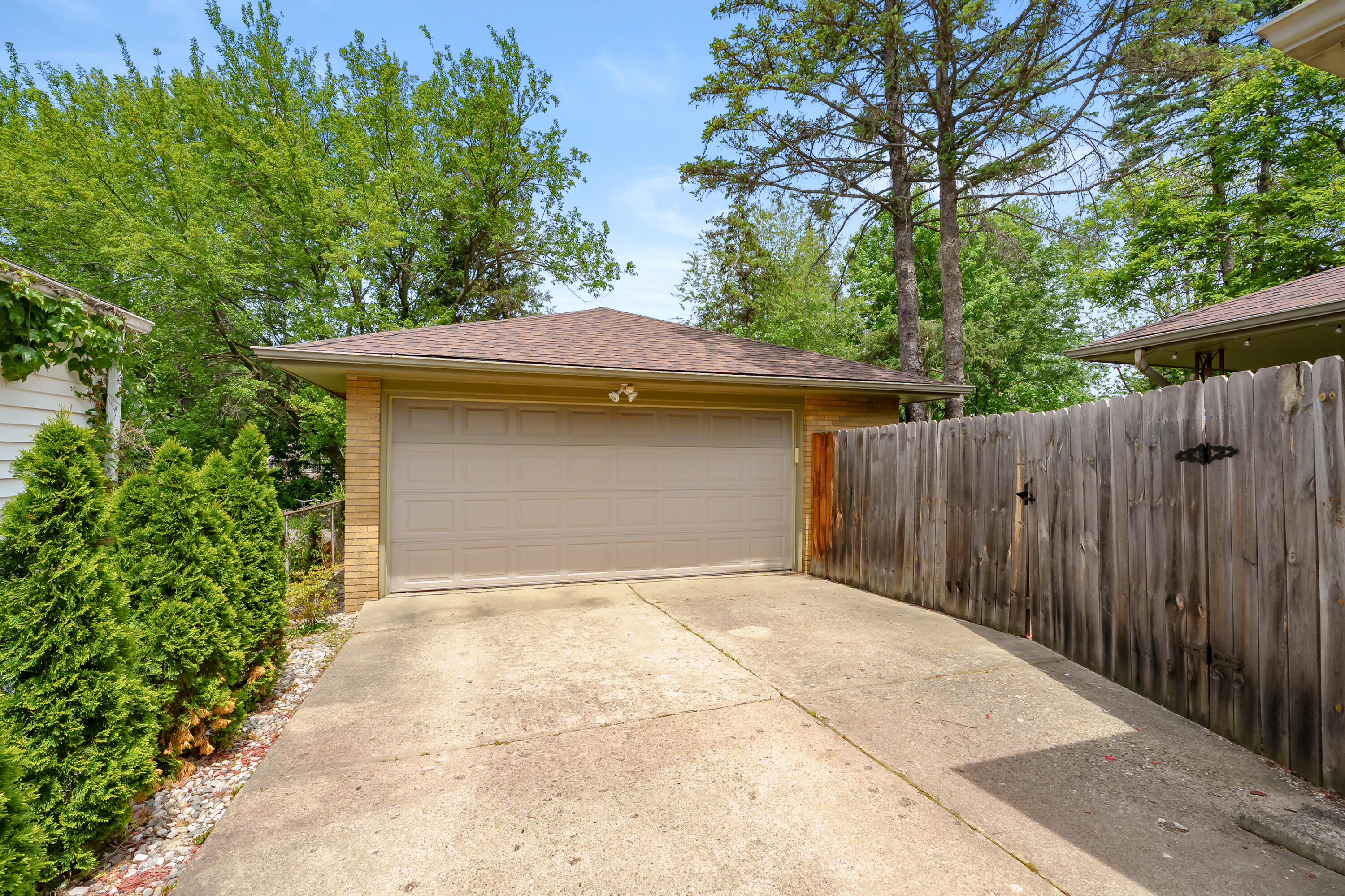 917 Roseland Avenue Kalamazoo MI 49001