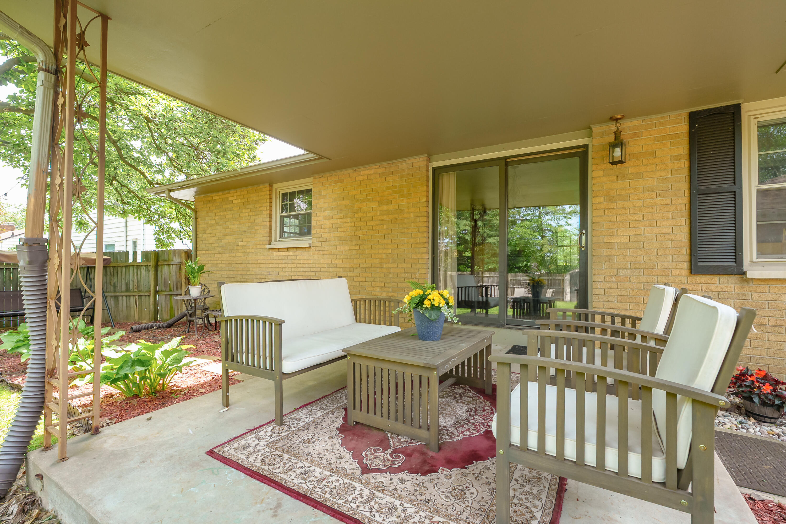 917 Roseland Avenue Kalamazoo MI 49001