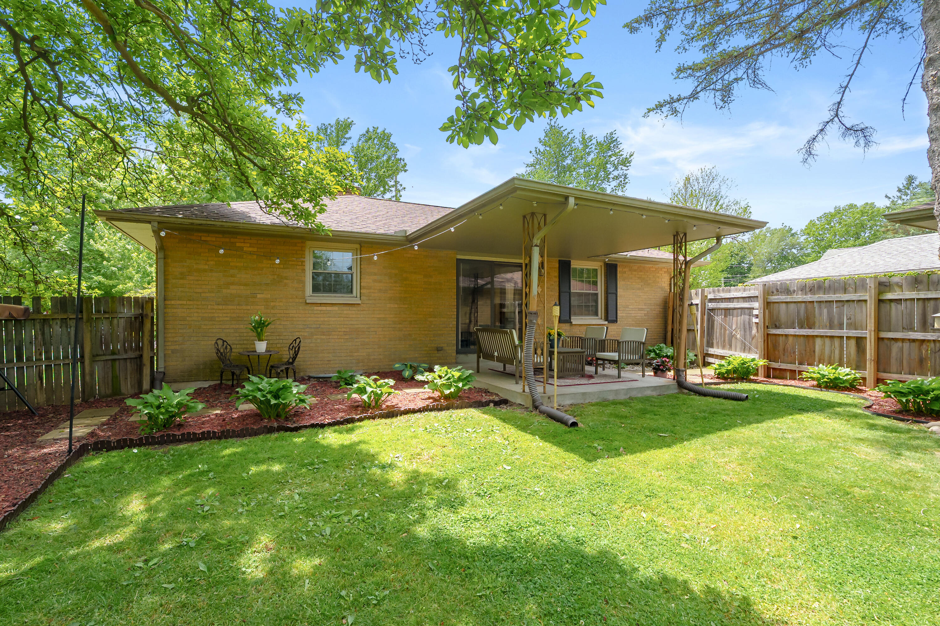 917 Roseland Avenue Kalamazoo MI 49001