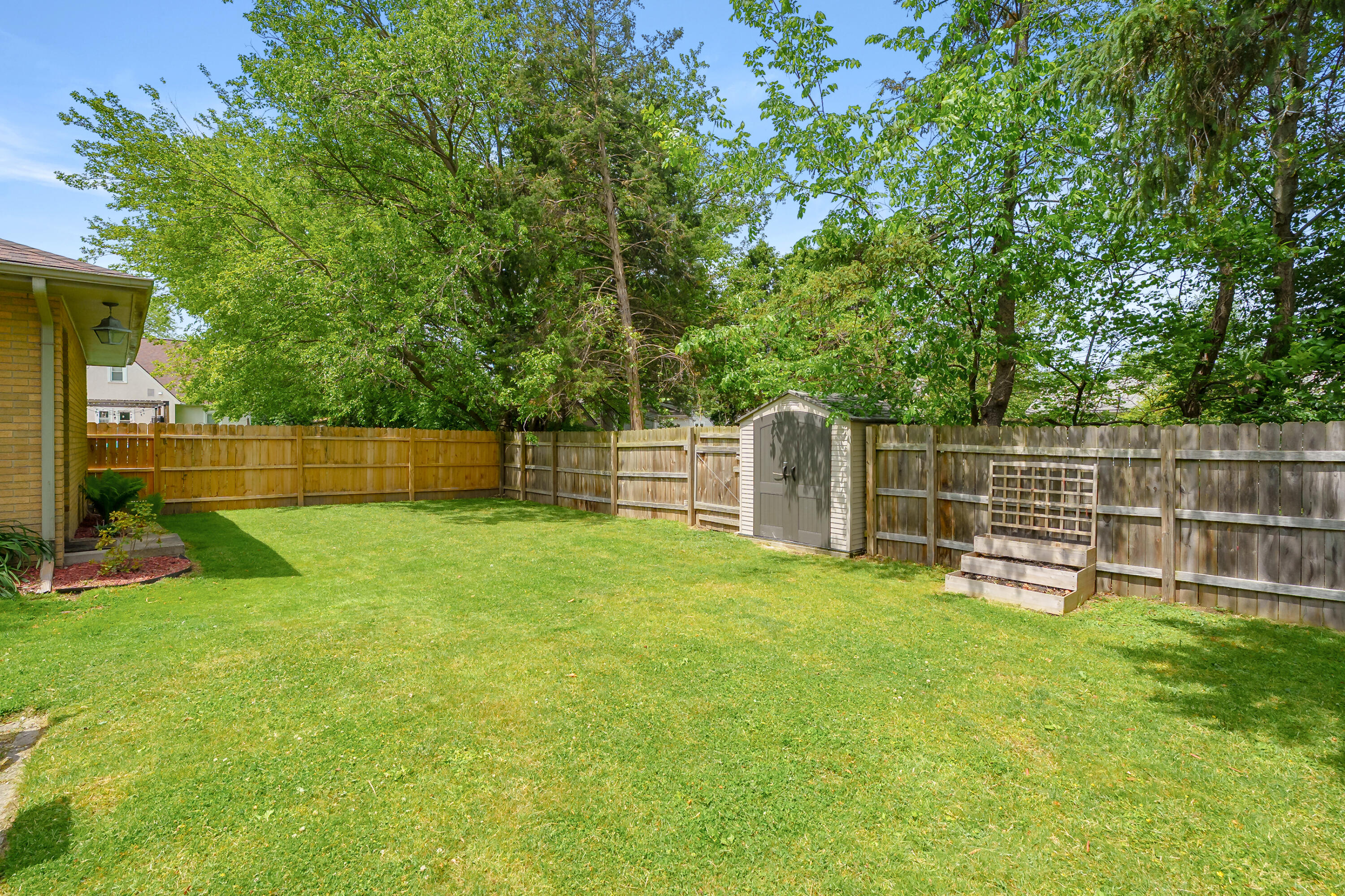 917 Roseland Avenue Kalamazoo MI 49001