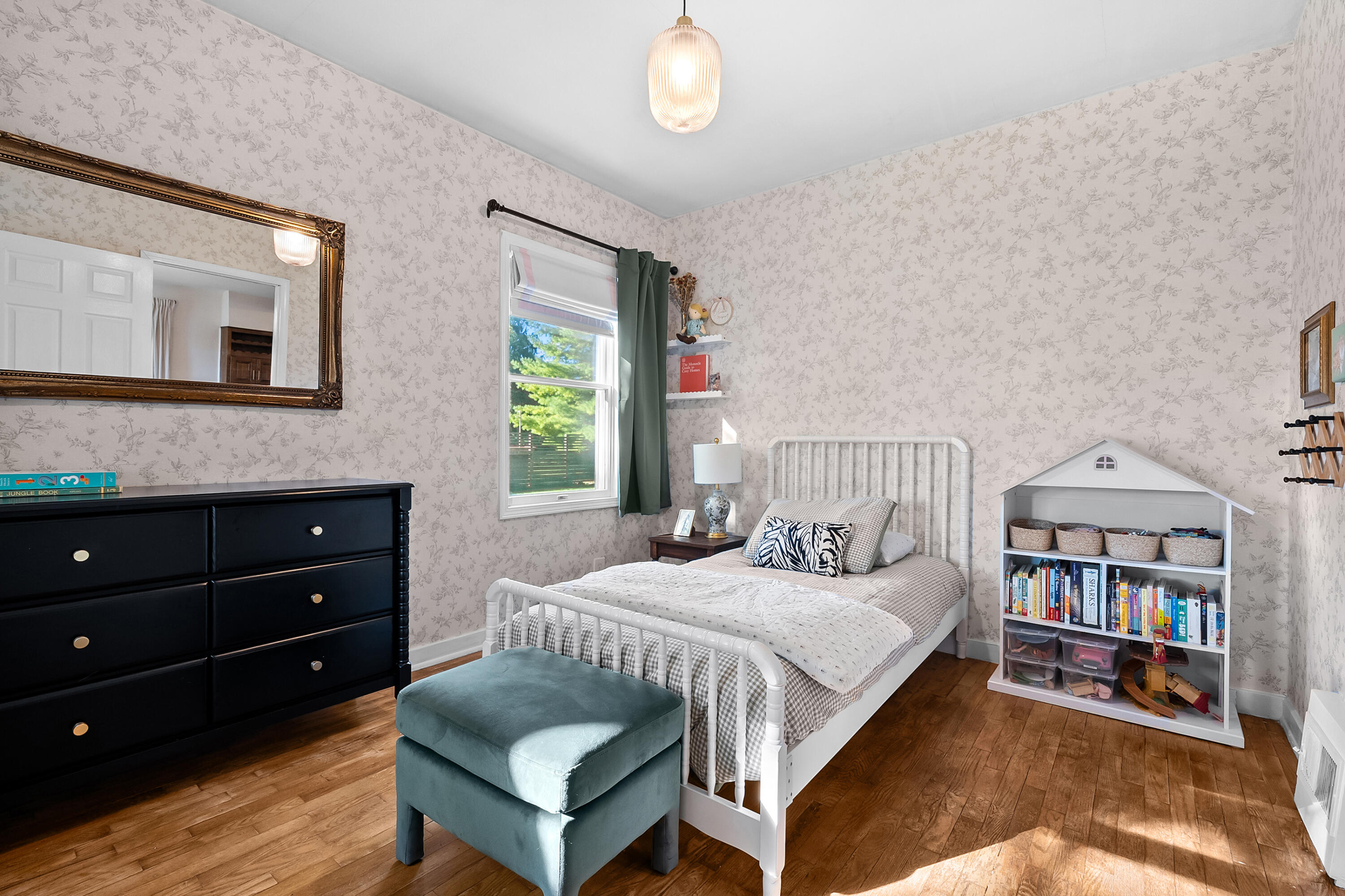 155 Holmdene Boulevard NE Grand Rapids MI 49503