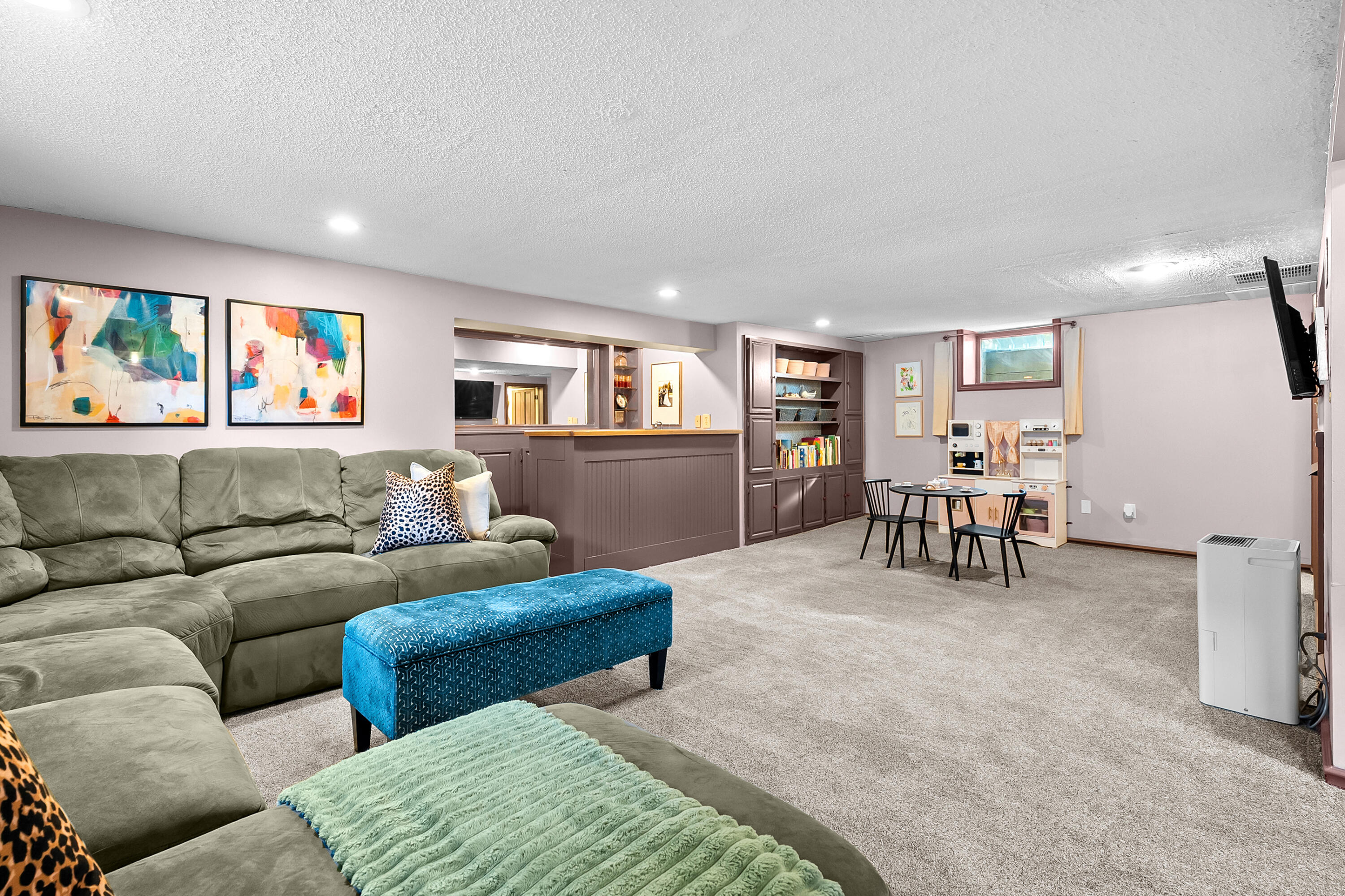 155 Holmdene Boulevard NE Grand Rapids MI 49503