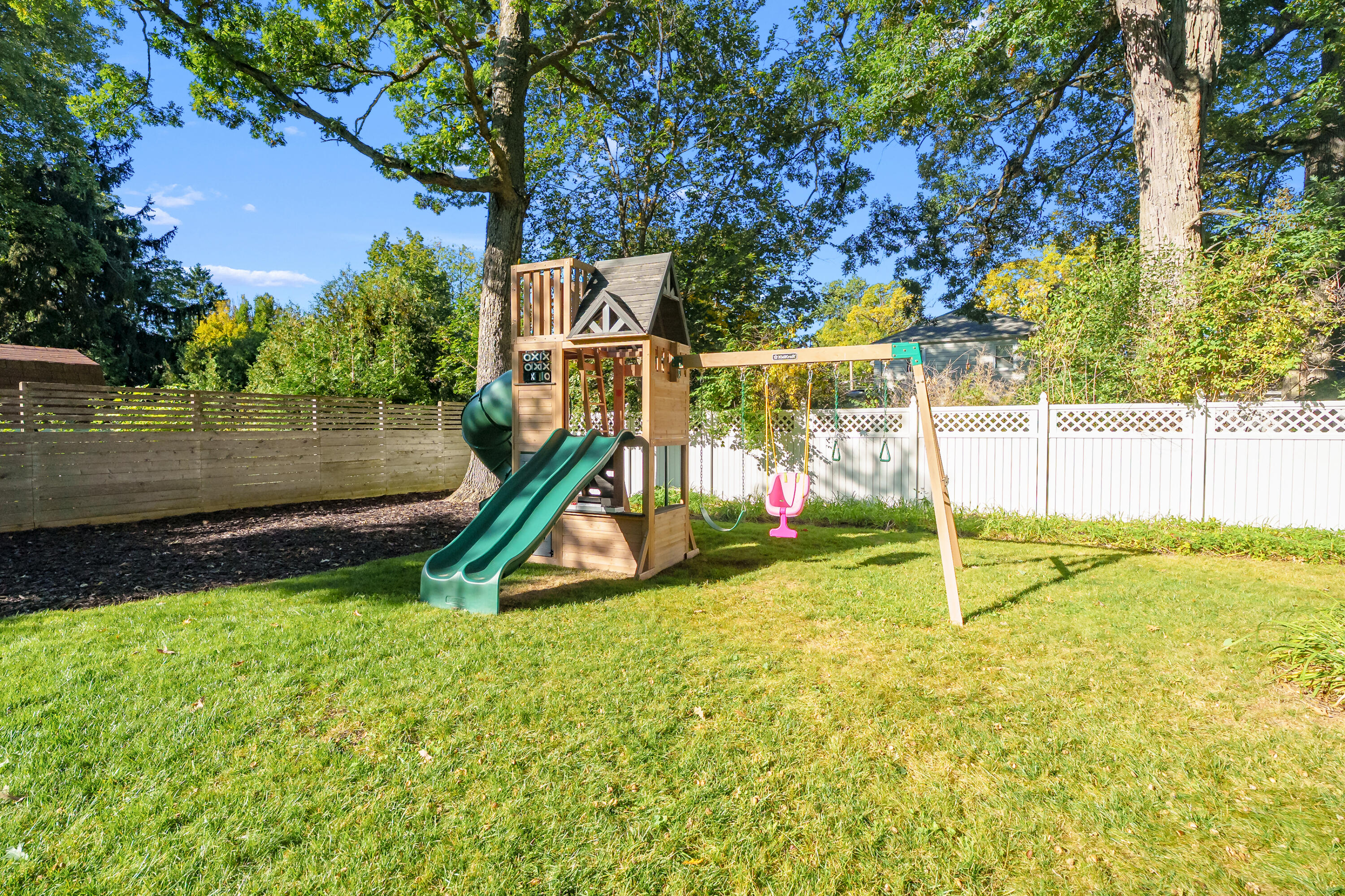 155 Holmdene Boulevard NE Grand Rapids MI 49503